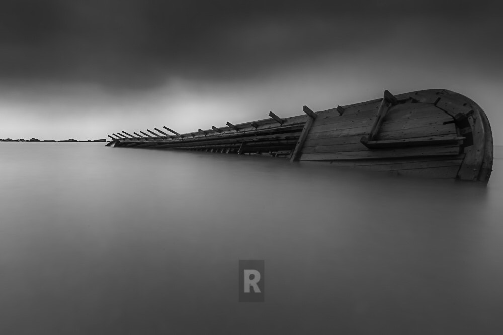 Sony a7 II + Canon EF 17-40mm F4L USM sample photo. Sinking... photography