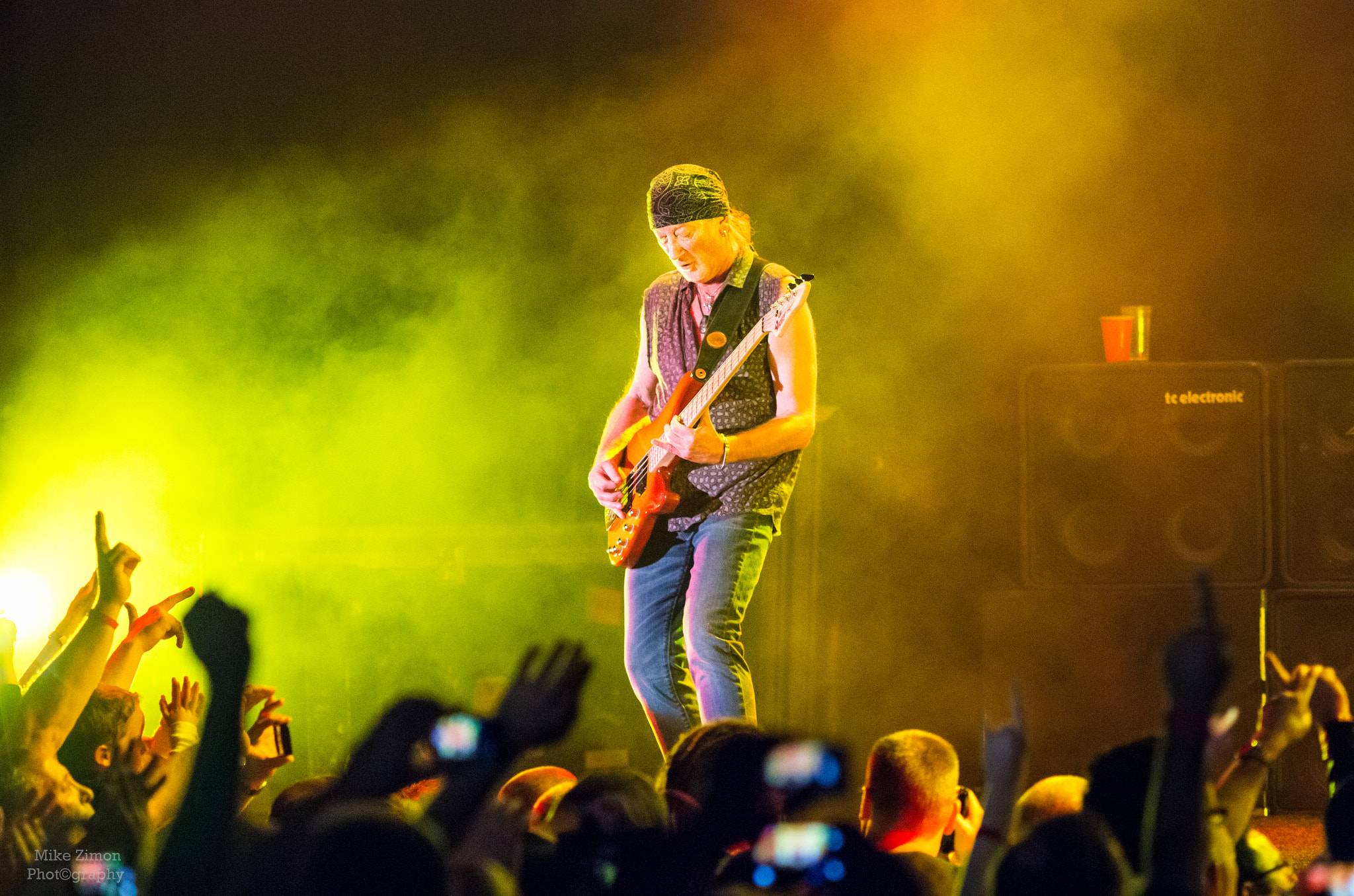 Pentax K-5 IIs sample photo. Roger glover in action photography