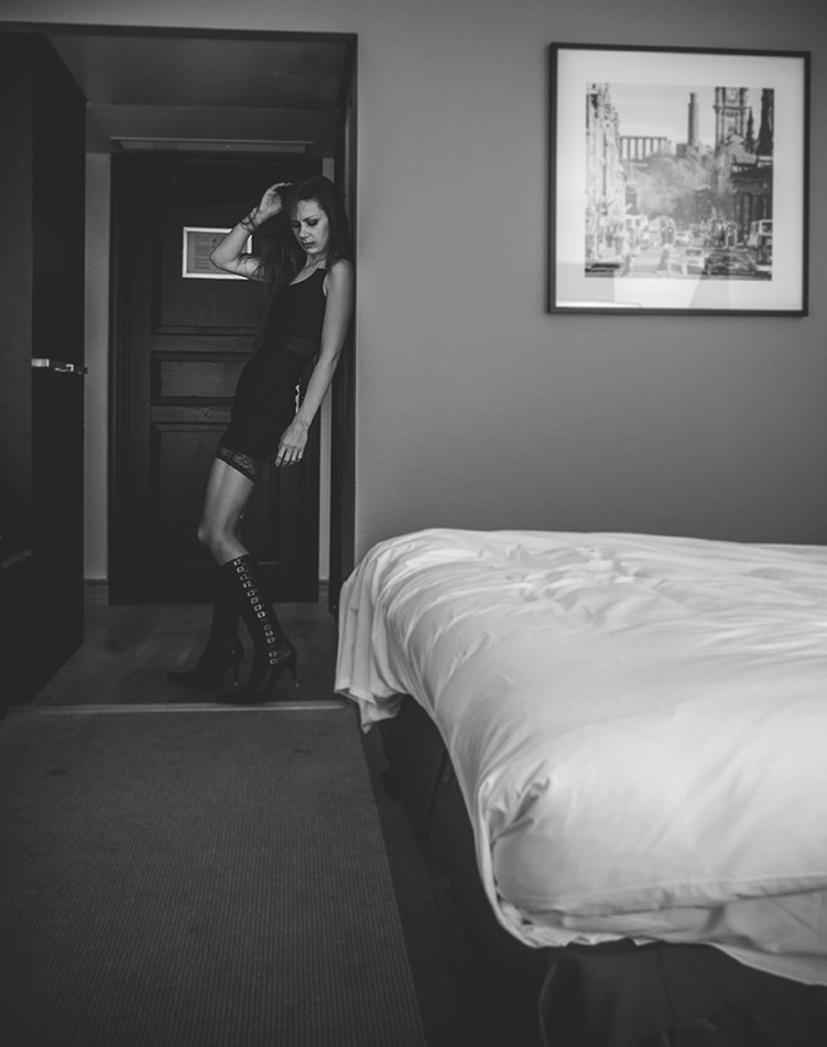Canon EF 20-35mm F3.5-4.5 USM sample photo. Vanessa photography