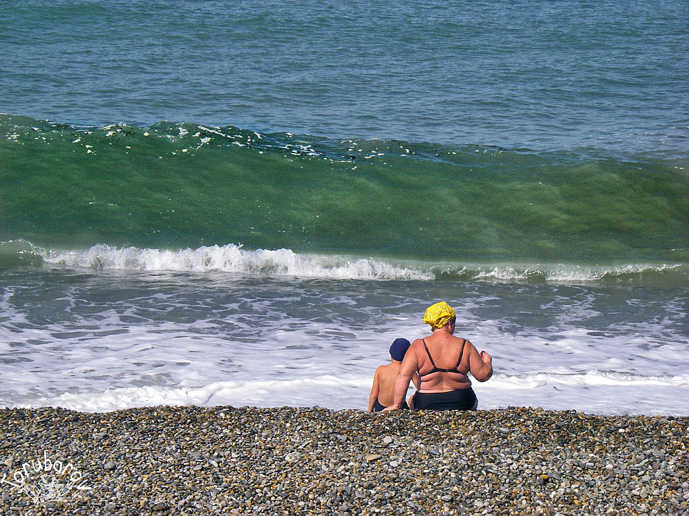 Pentax OPTIO W20 sample photo. Wave photography