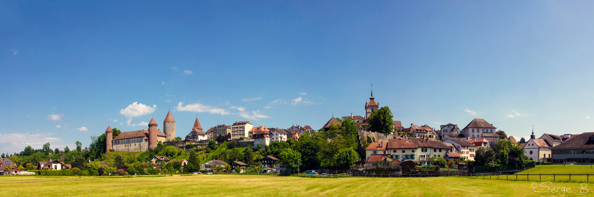 Sony SLT-A65 (SLT-A65V) + 17-50mm F2.8 sample photo. Panorama d'estavayer-le-lac village et château photography