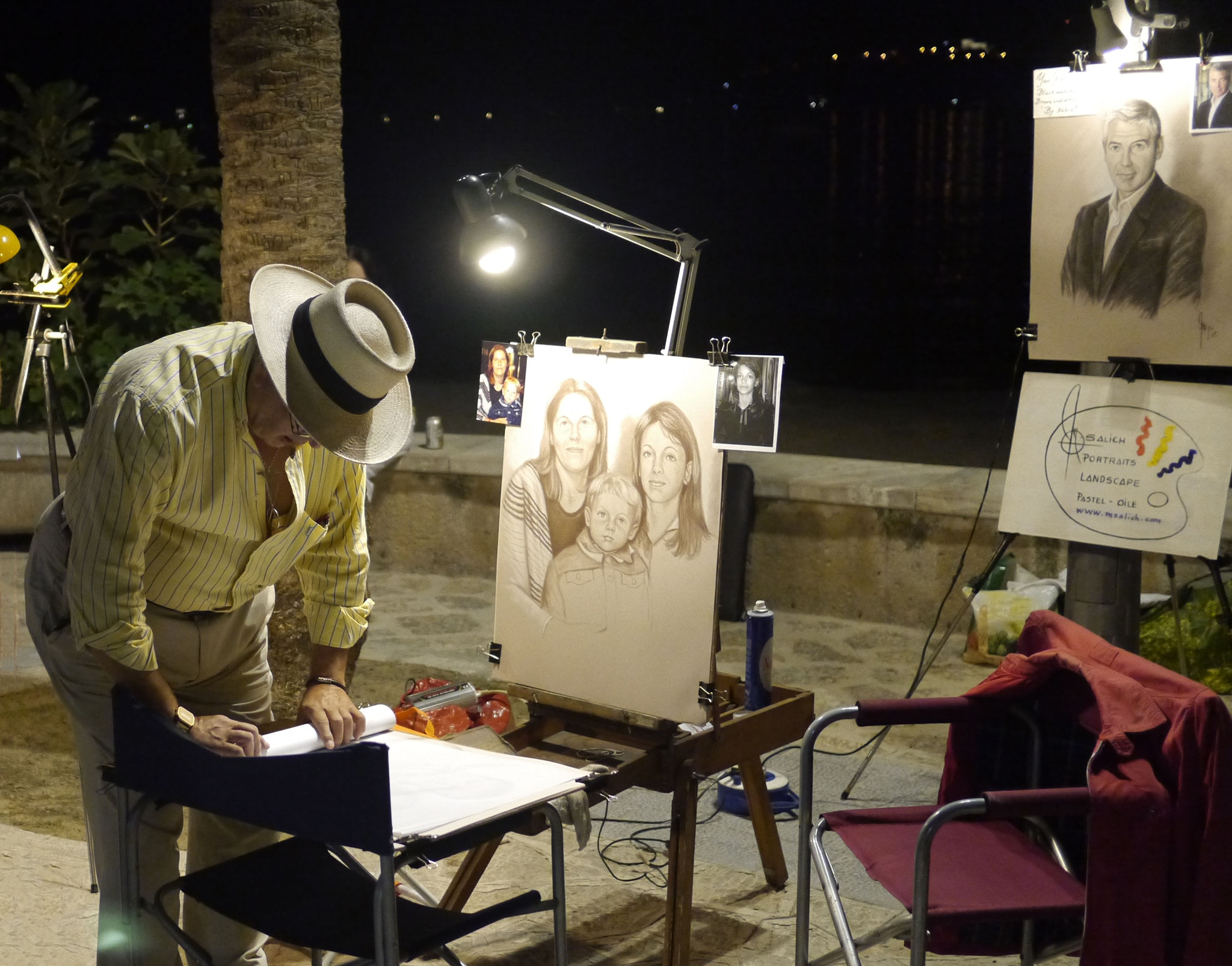 Panasonic Lumix DMC-G3 + Panasonic Lumix G 20mm F1.7 ASPH sample photo. Street artist at puerto pollensa, majorca photography