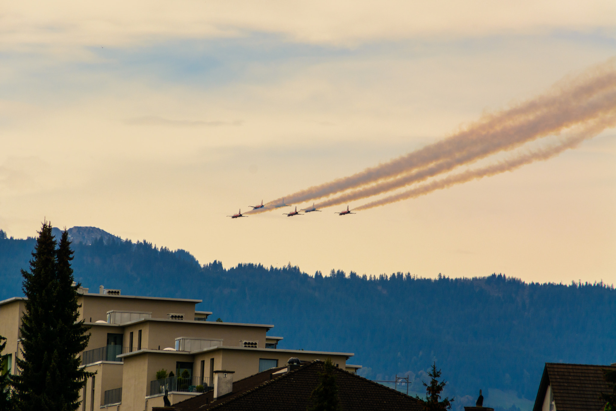 Nikon D5200 + Sigma 18-250mm F3.5-6.3 DC OS HSM sample photo. Patrouille suisse 09.05.2016 photography