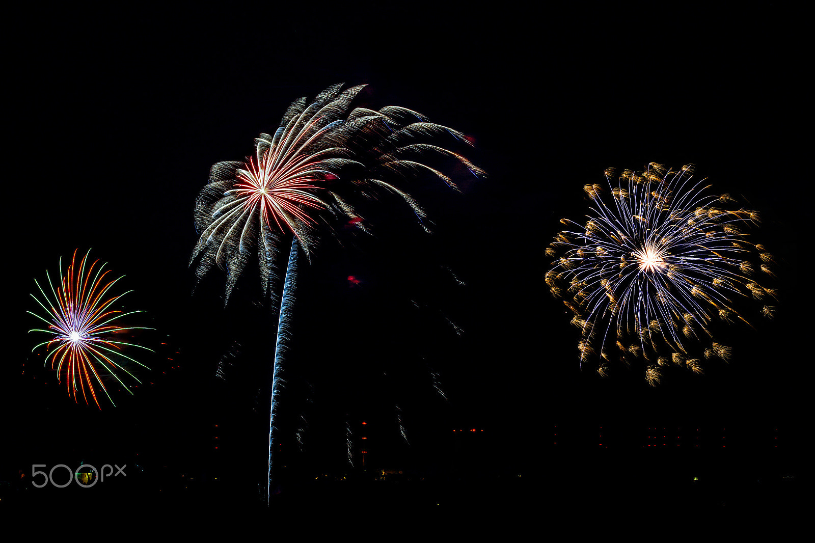 Sony a6000 + 105mm F2.8 sample photo. Firework photography