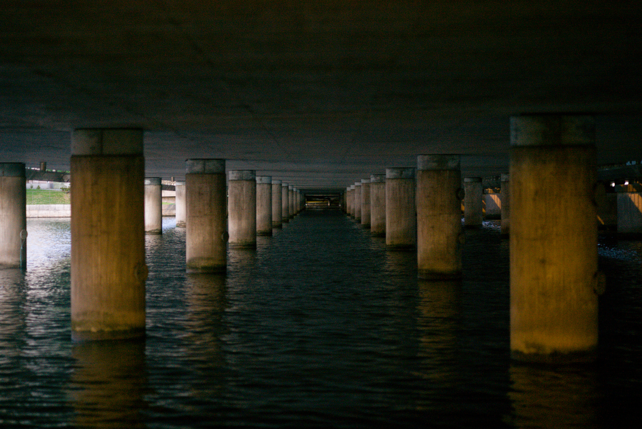 Leica APO-Summicron-M 90mm F2 ASPH sample photo. Stockholm - under the bridge photography