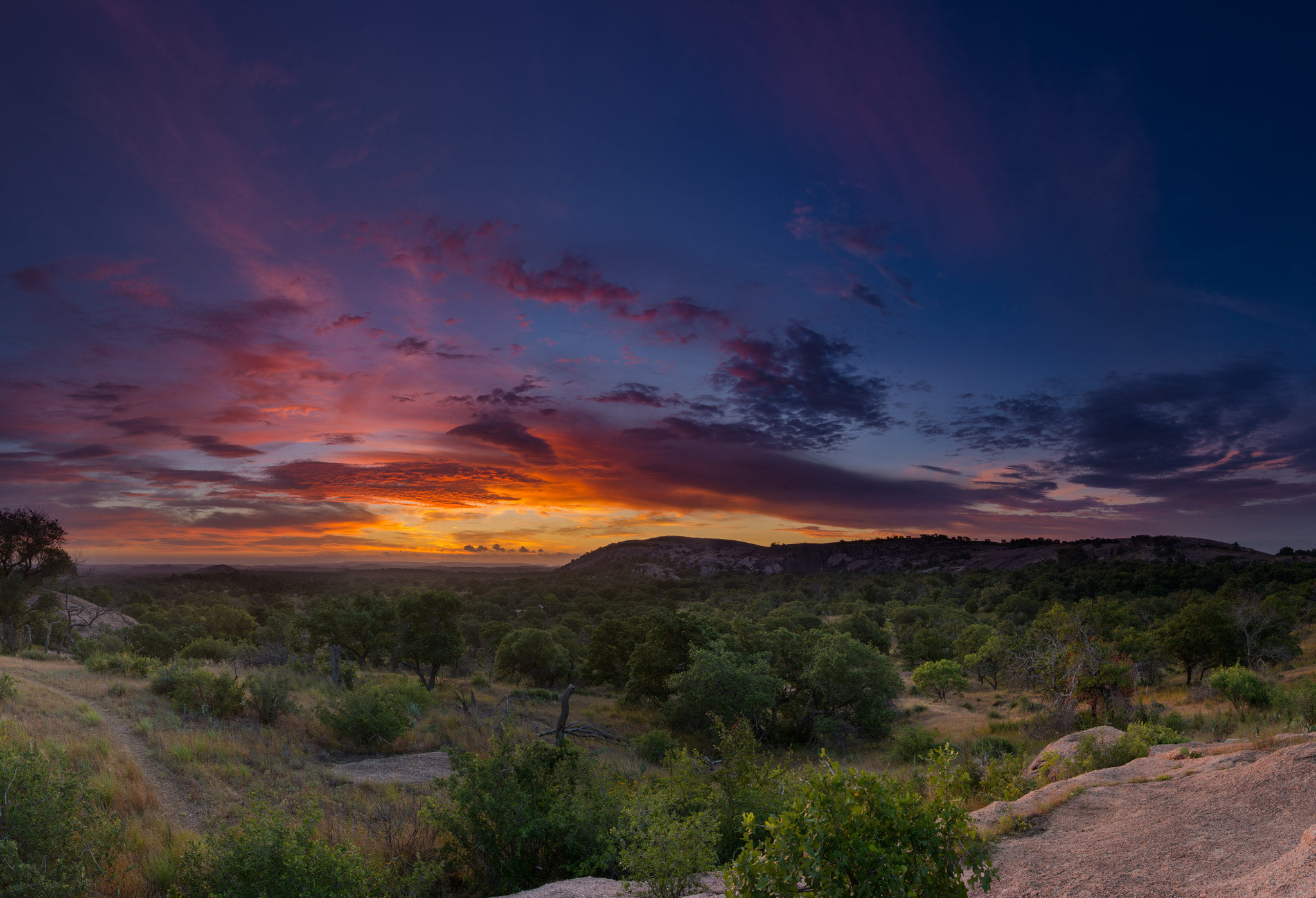 Nikon AF-S Nikkor 14-24mm F2.8G ED sample photo. Central texas sunrise photography