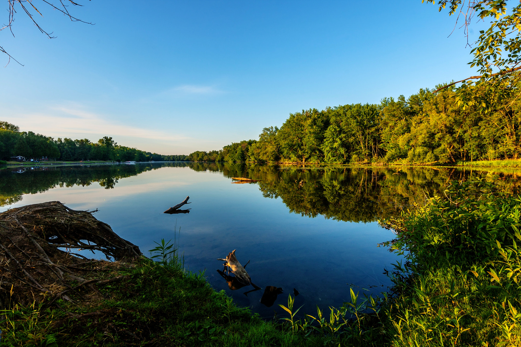 Tokina AT-X 11-20mm F2.8 PRO DX sample photo. Quiet morning on the river photography