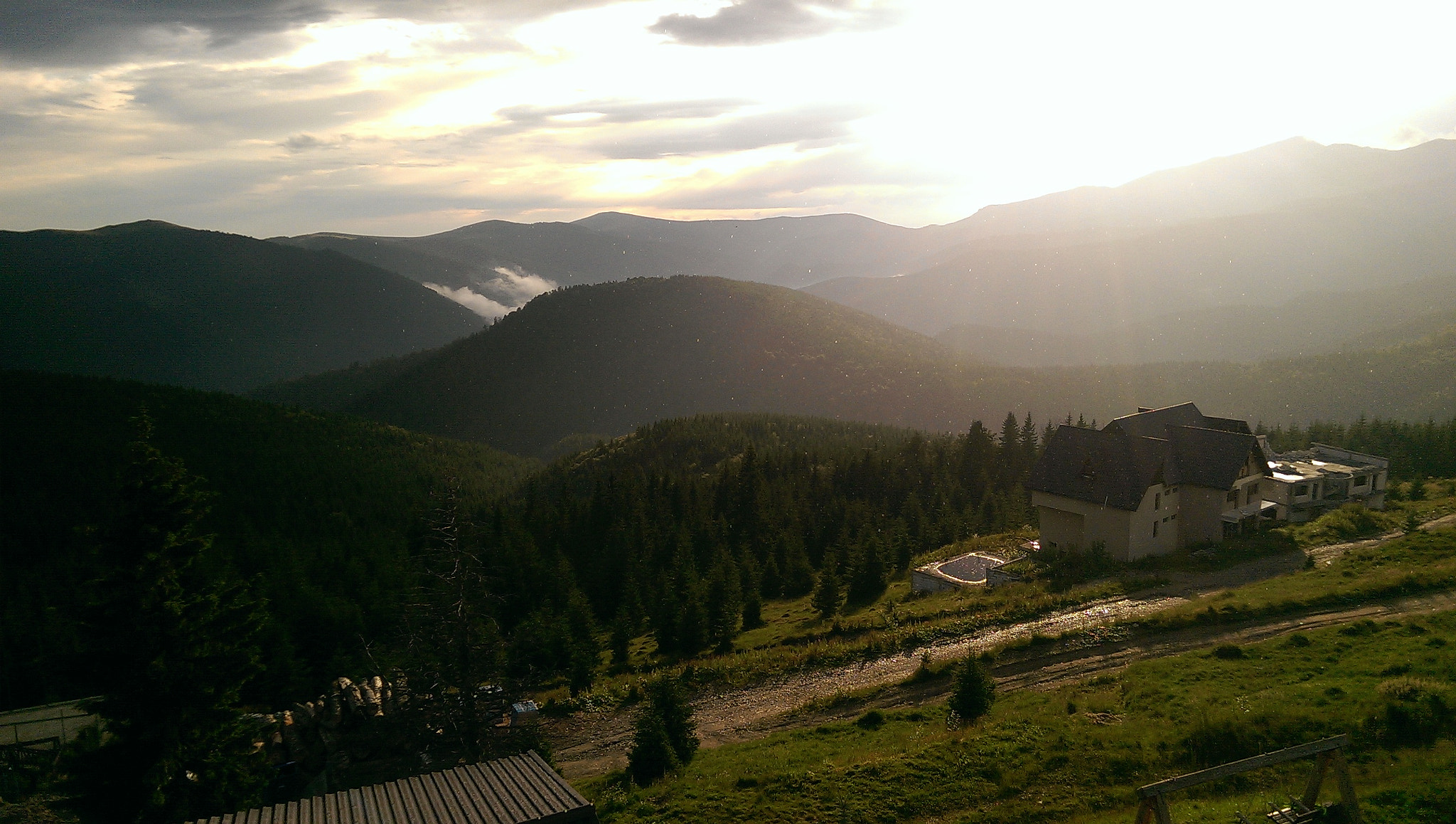 HTC ONE MINI sample photo. Mountains in romania photography