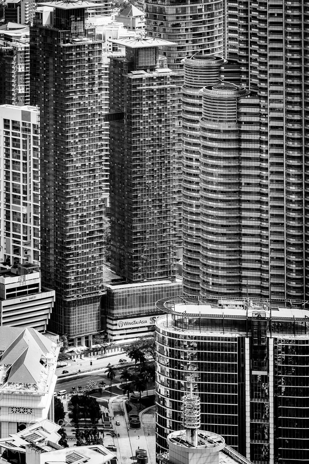Canon EF 28-300mm F3.5-5.6L IS USM sample photo. Kl high rise photography