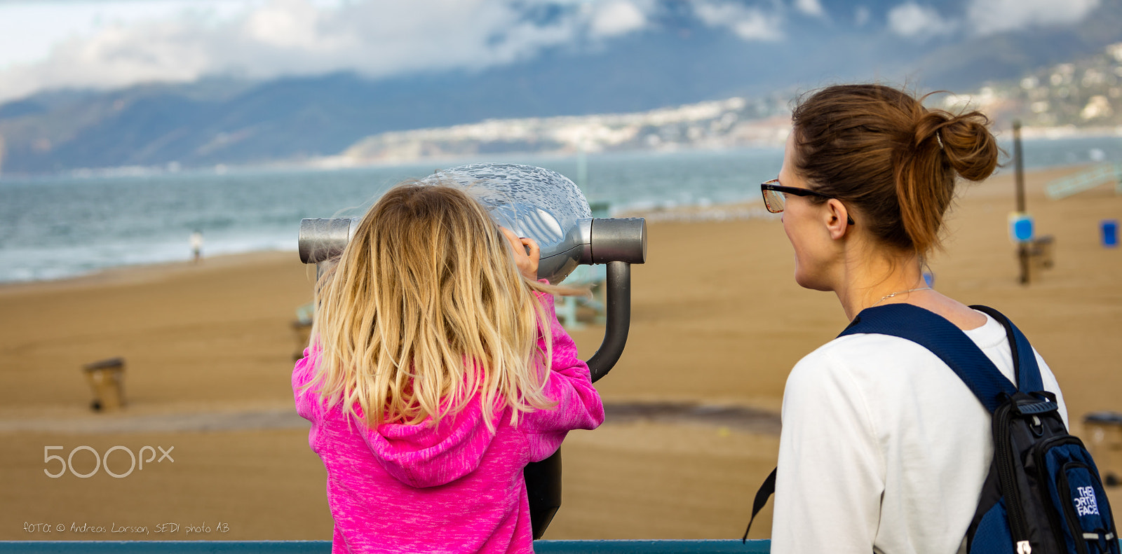 Canon EF 28-300mm F3.5-5.6L IS USM sample photo. Girl and moms with telescope  at beach photography