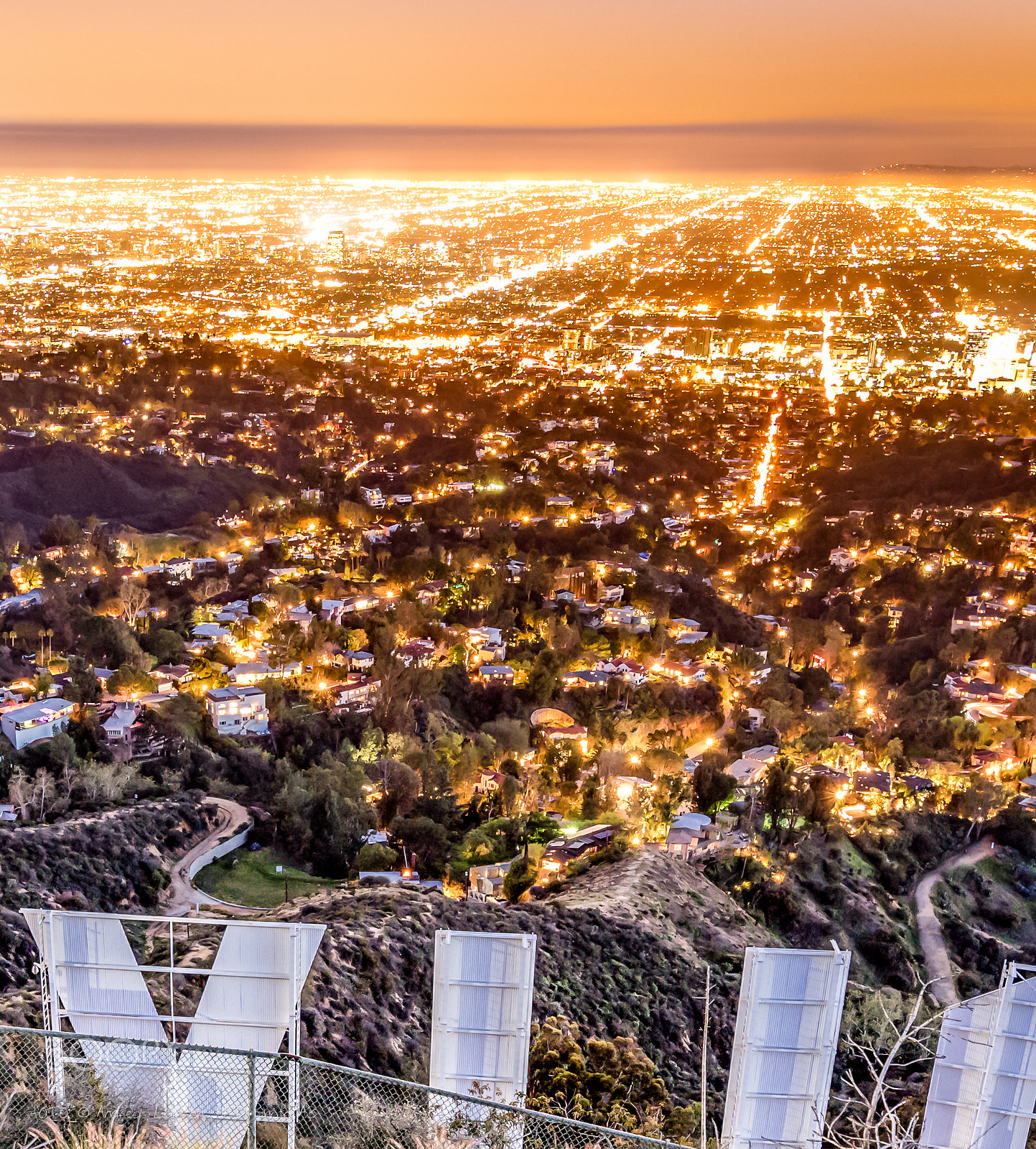 Canon EOS 5DS + Canon EF 300mm f/2.8L sample photo. Hollywood sign and la photography