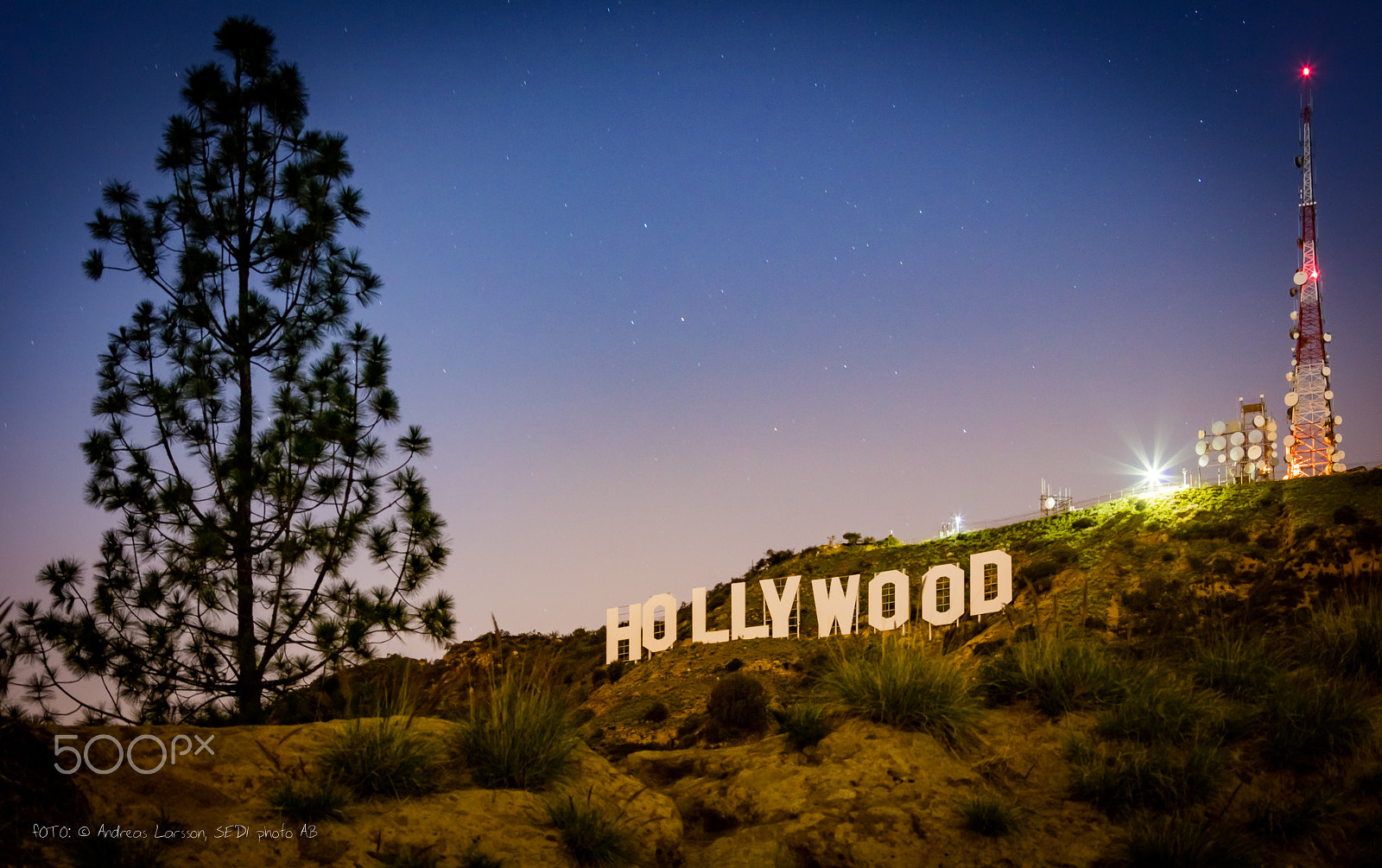 Canon EOS 5DS + Canon EF 28-300mm F3.5-5.6L IS USM sample photo. Hollywood sign at night photography