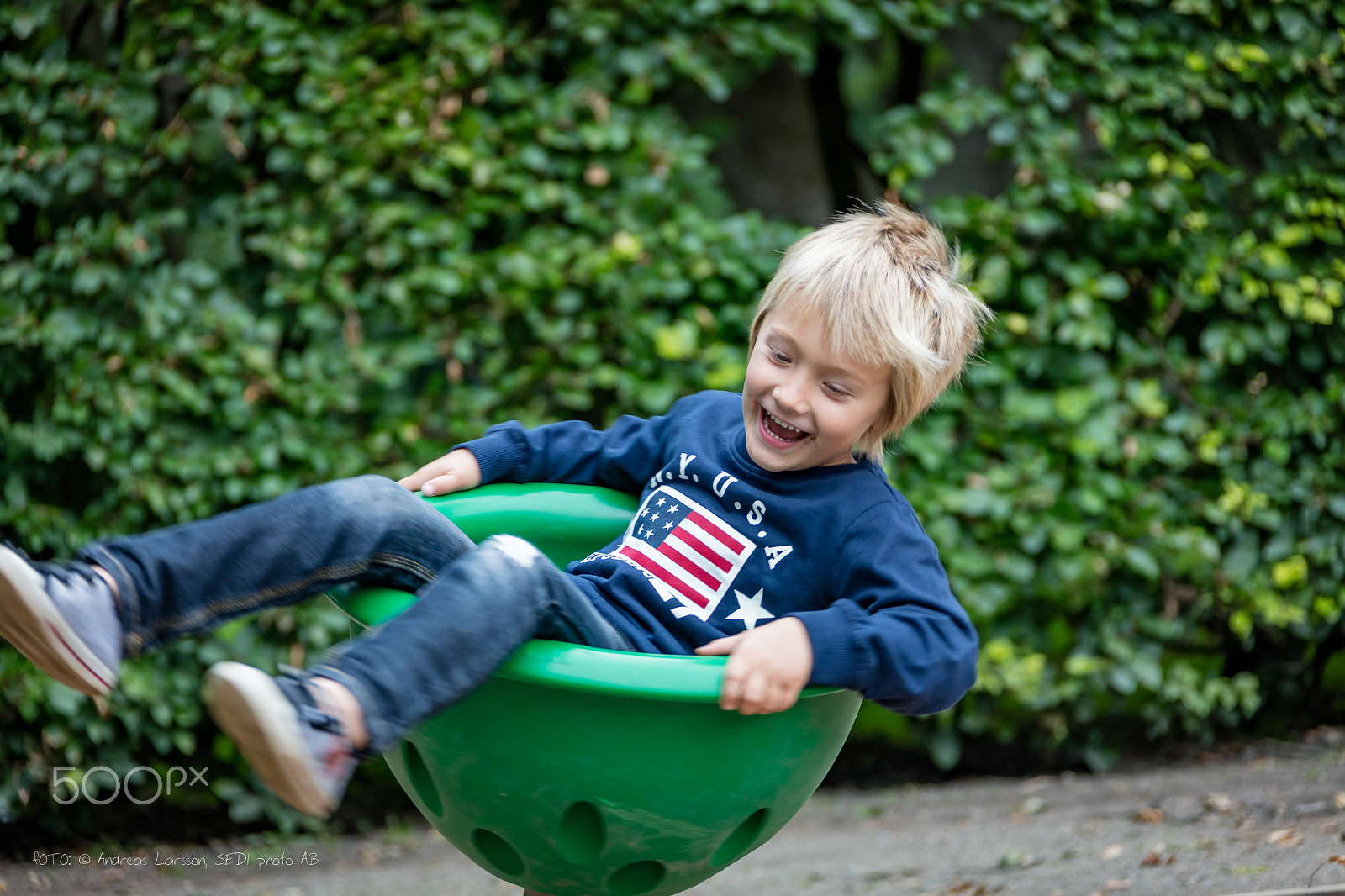 Canon EF 28-300mm F3.5-5.6L IS USM sample photo. Child playing on playground photography