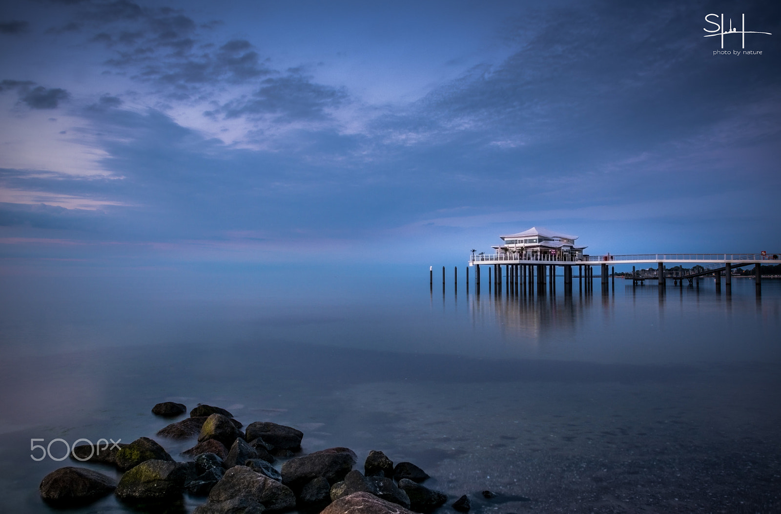 Sigma 18-50mm F2.8-4.5 DC OS HSM sample photo. Blaue stunde photography