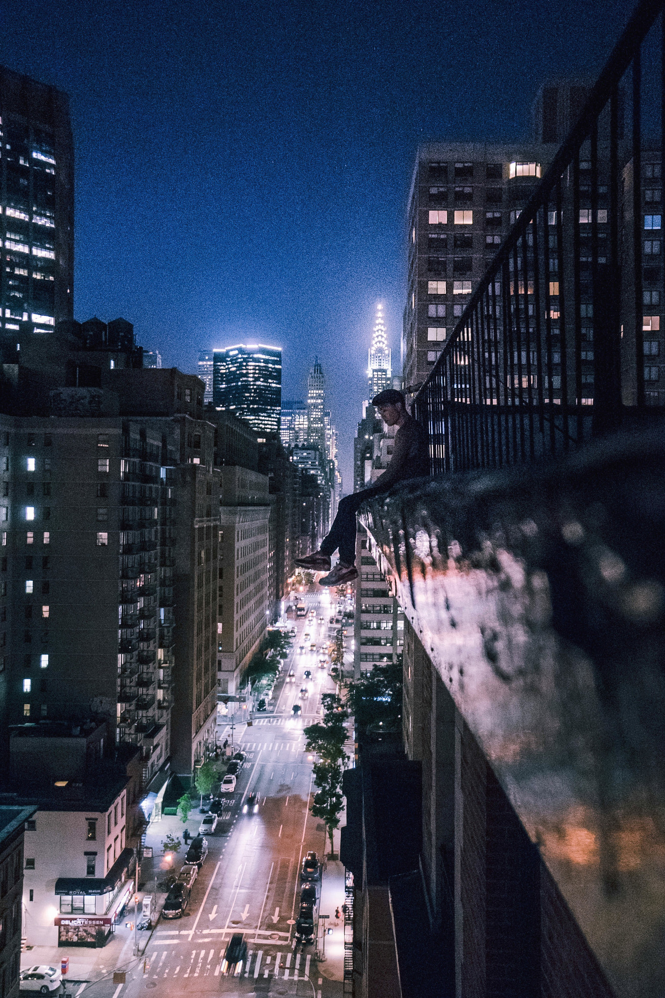 Sony a7 + Sony E 10-18mm F4 OSS sample photo. New york minute photography