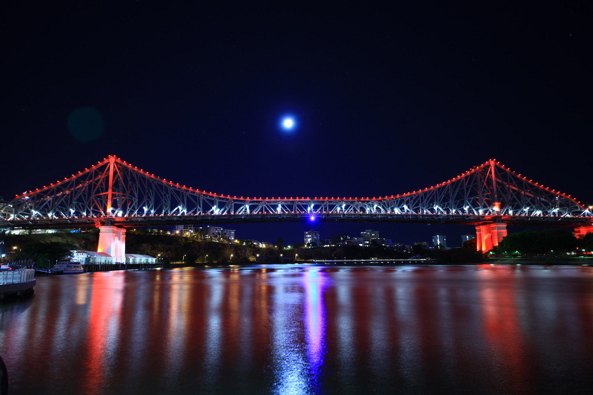 Sigma AF 12-24mm f/4.5-5.6 HSM DG II sample photo. A cold night, a full moon and a red bridge. photography