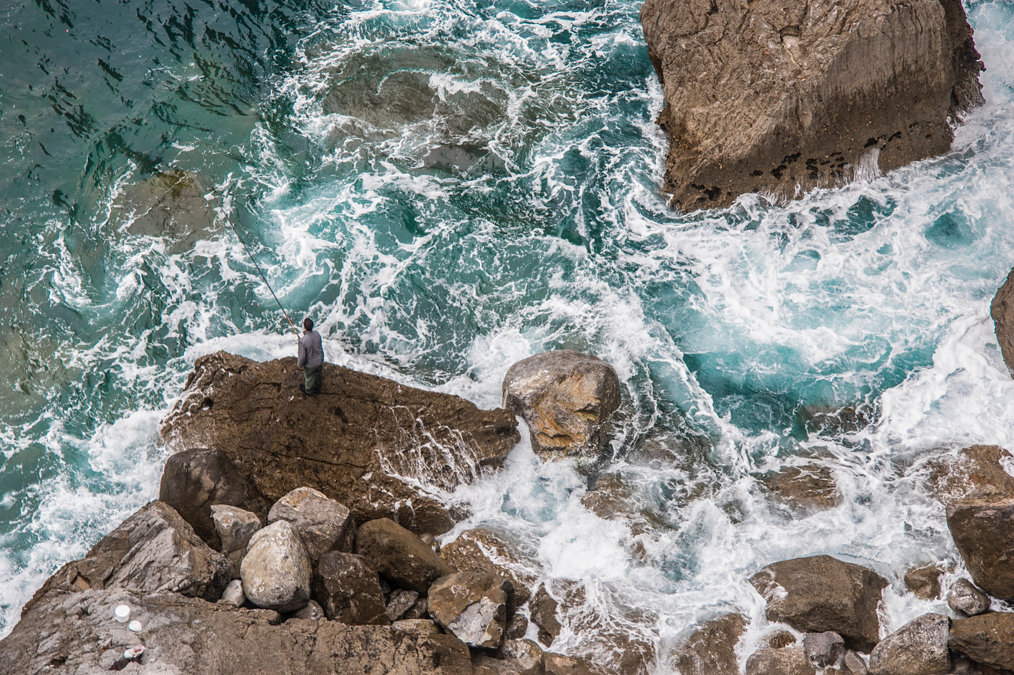 Canon EF-S 17-85mm F4-5.6 IS USM sample photo. Bermeo-fisherman photography