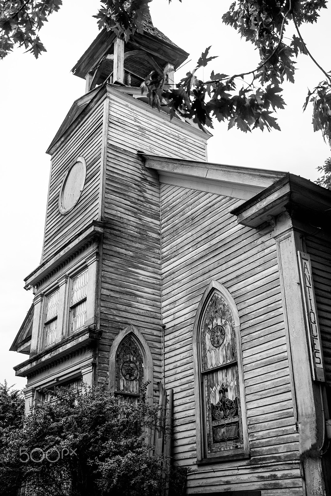 Canon EOS 100D (EOS Rebel SL1 / EOS Kiss X7) sample photo. Old abandoned church photography