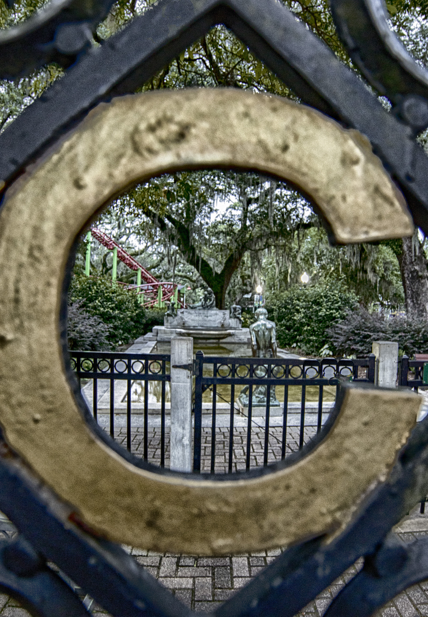 Canon EF 11-24mm F4L USM sample photo. City park kaleidoscope photography