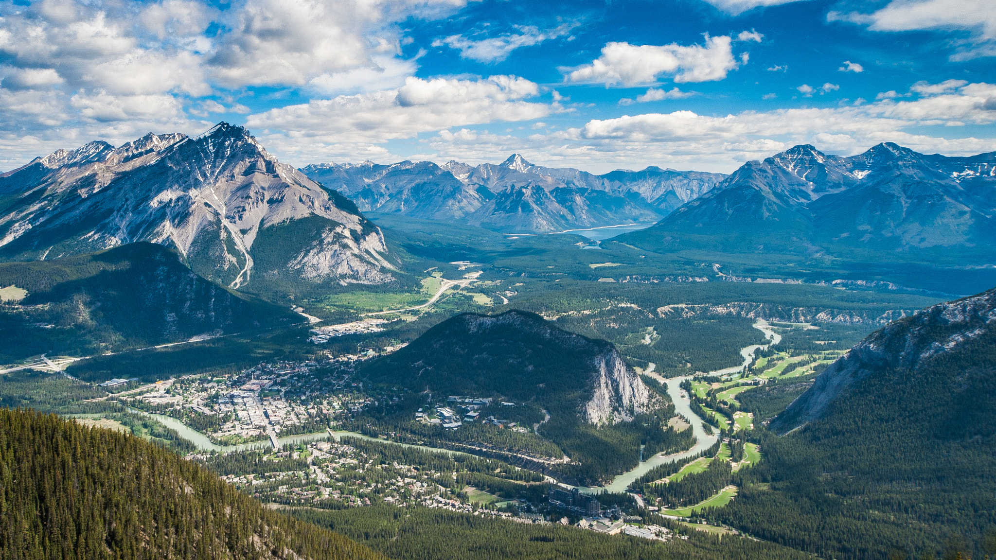 Nikon D700 + Sigma 12-24mm F4.5-5.6 EX DG Aspherical HSM sample photo. Banff - view from sulphur mountain photography