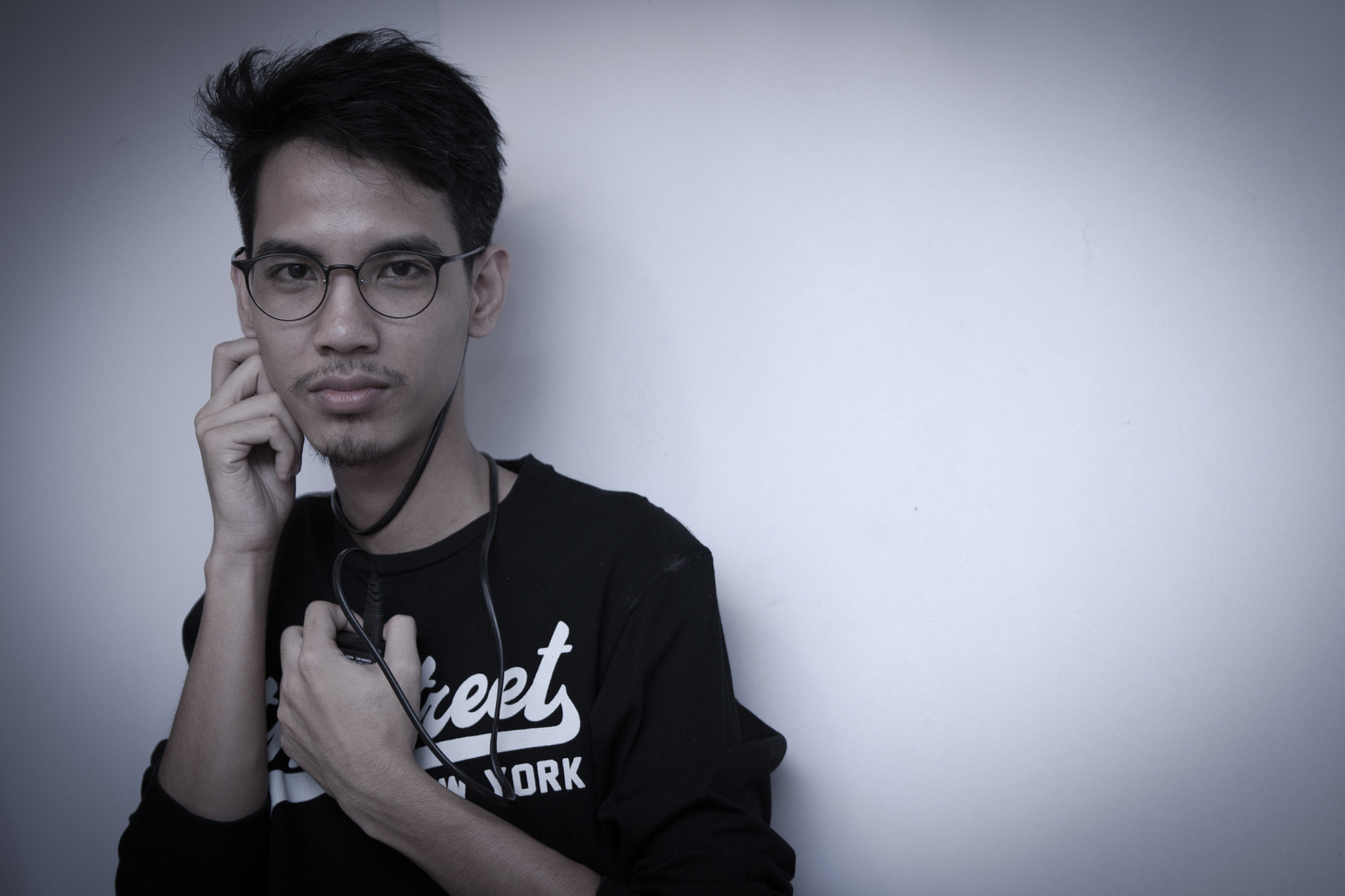 Sigma 18-35mm f/1.8 DC HSM sample photo. Employee photo photography