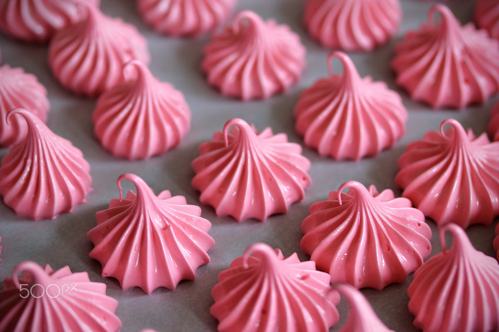 Canon EF-S 60mm F2.8 Macro USM sample photo. Meringue kisses photography