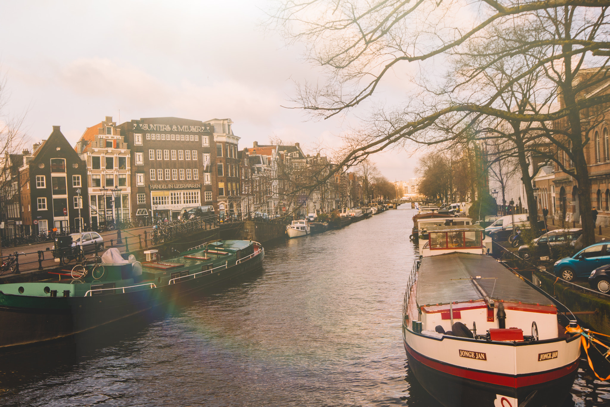 Canon EOS 1100D (EOS Rebel T3 / EOS Kiss X50) + Sigma 10-20mm F4-5.6 EX DC HSM sample photo. Amsterdam canal. photography