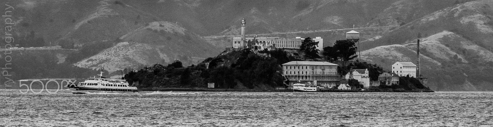 Sony Alpha NEX-5N + Sony E 55-210mm F4.5-6.3 OSS sample photo. Alcatraz from treasure island photography