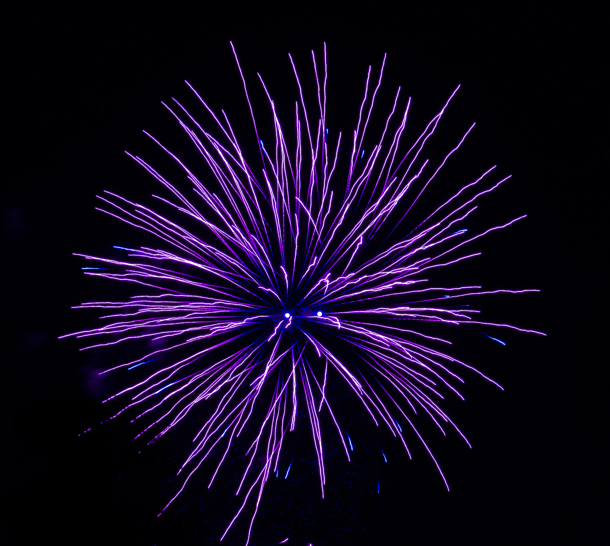 Sony a7S + Sony FE 24-240mm F3.5-6.3 OSS sample photo. Fireworks photography