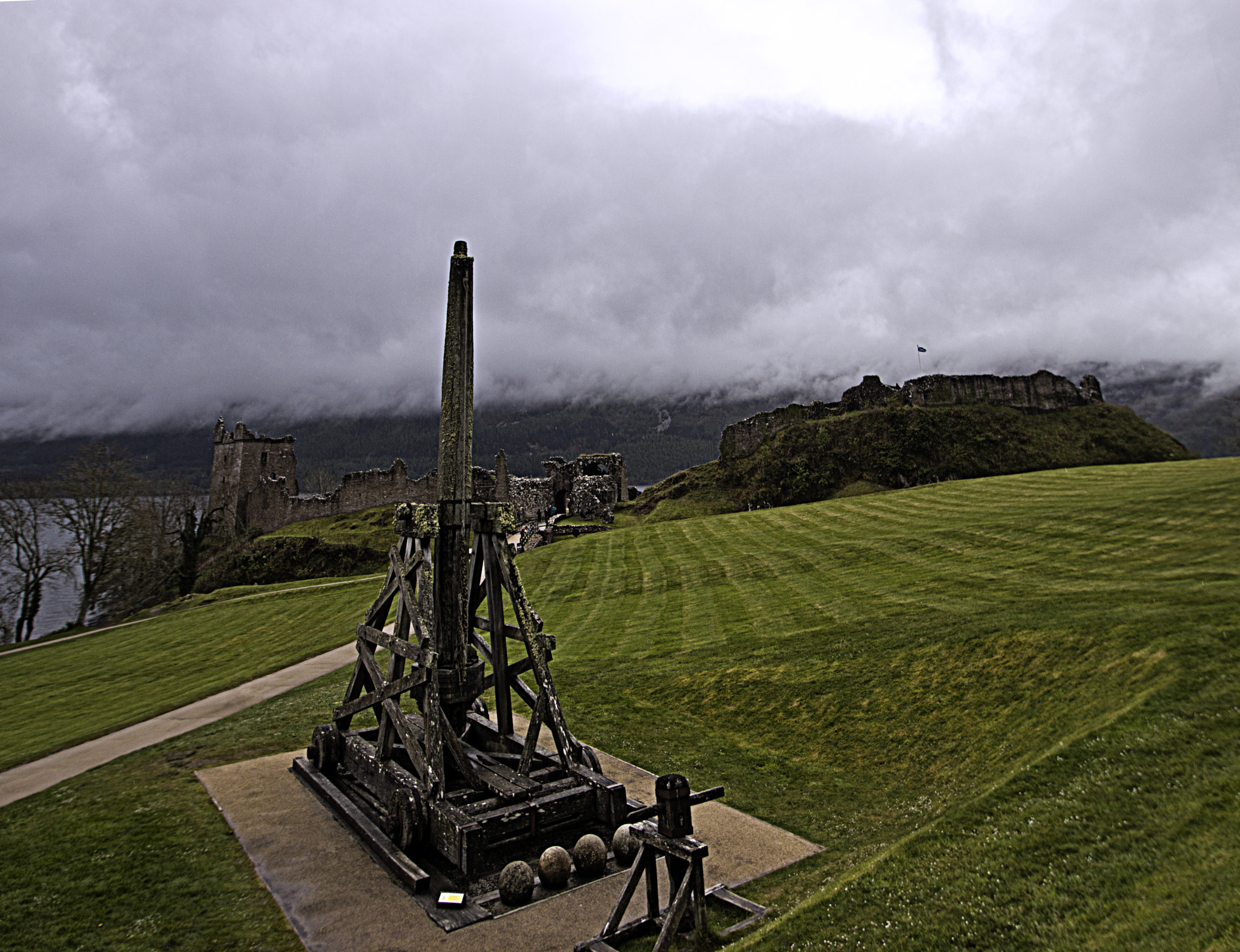 Sigma 10-20mm F3.5 EX DC HSM sample photo. Siege engine photography