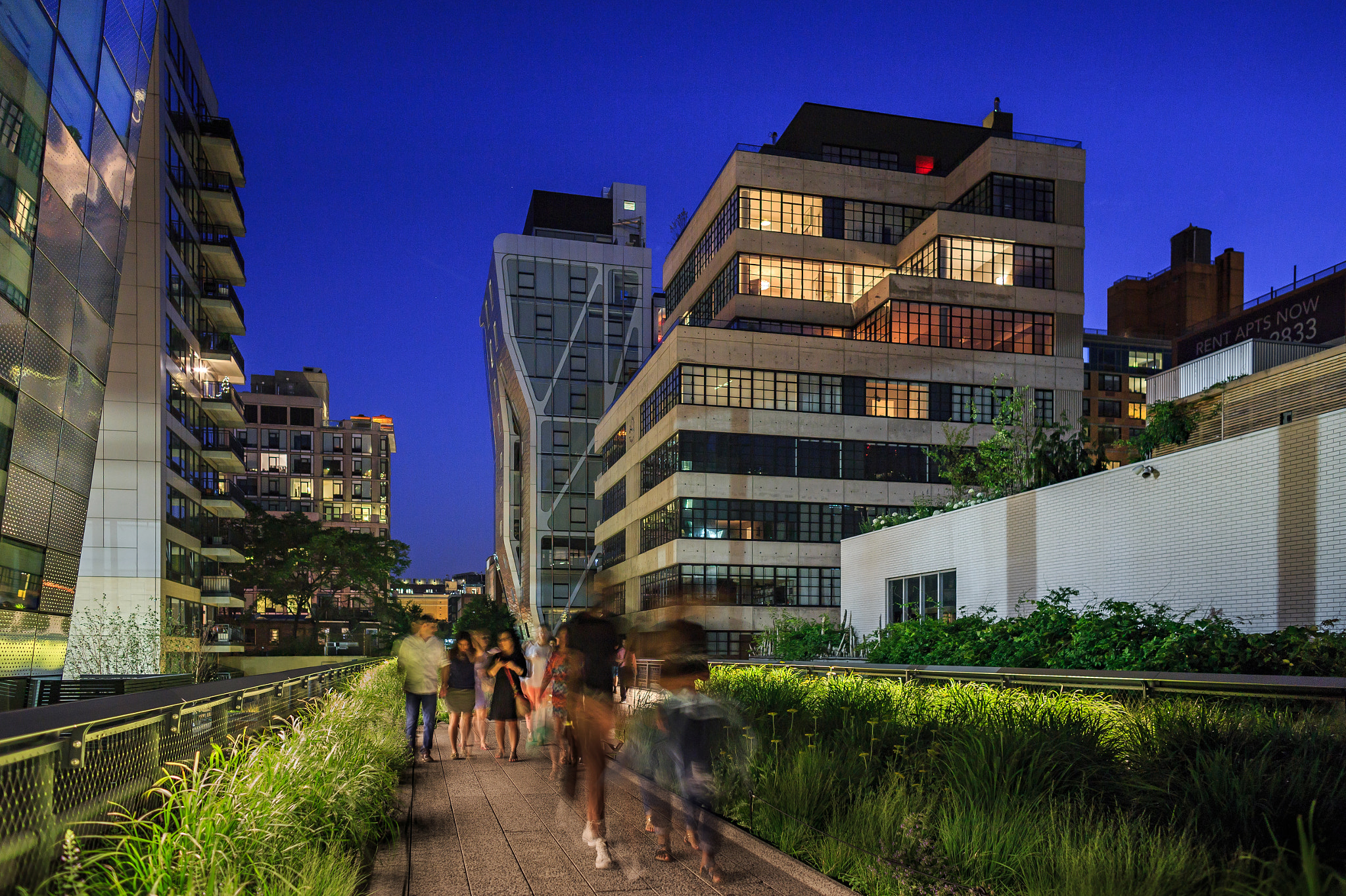 Canon EOS 6D + Canon EF 24mm f/1.4L sample photo. Night high line photography