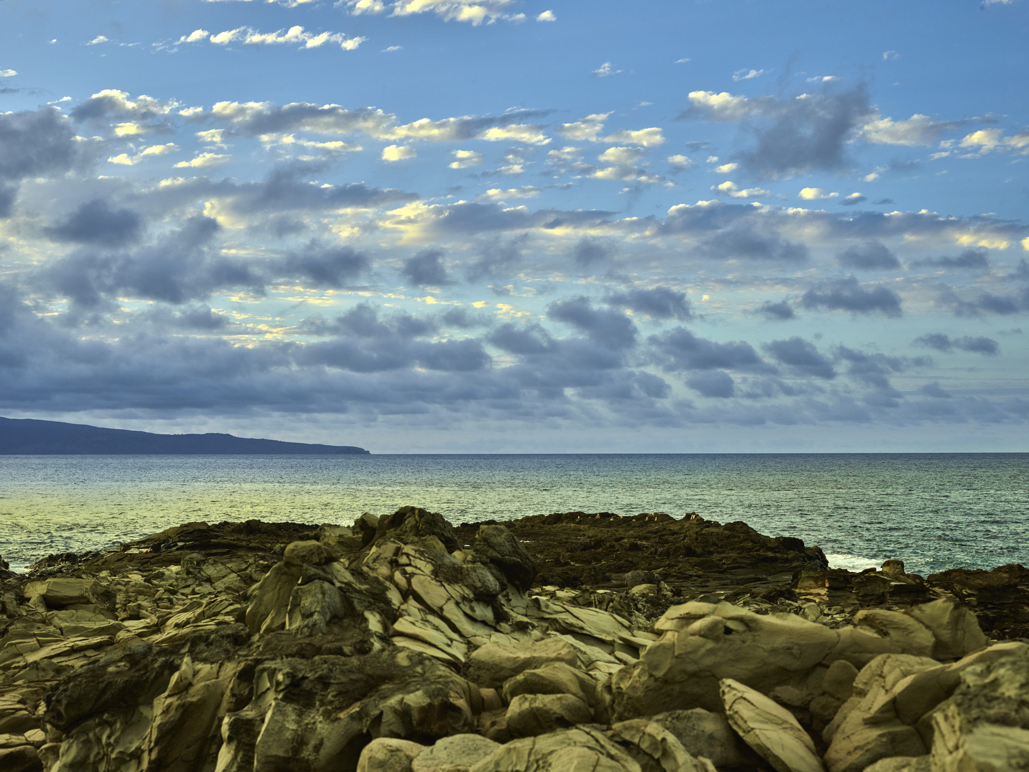 Phase One IQ3 100MP + Schneider LS 80mm f/2.8 sample photo. Maui seascapes photography