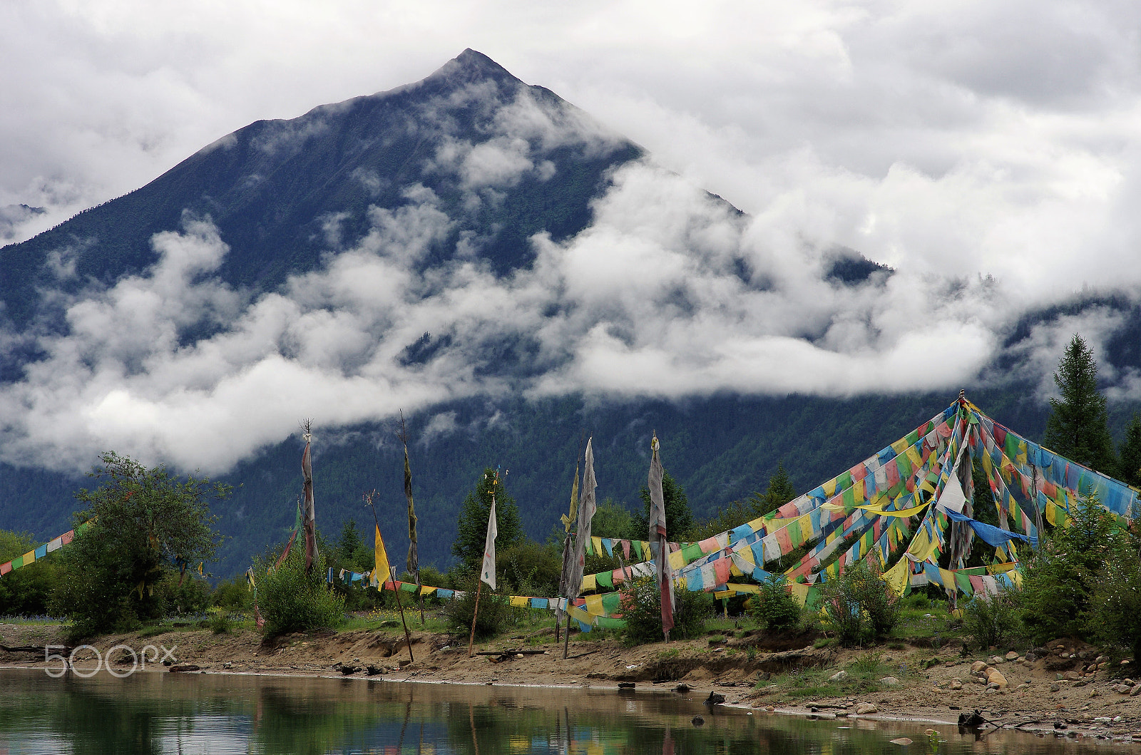 Pentax smc DA 70mm F2.4 AL Limited sample photo. Mountains and prayer flags photography