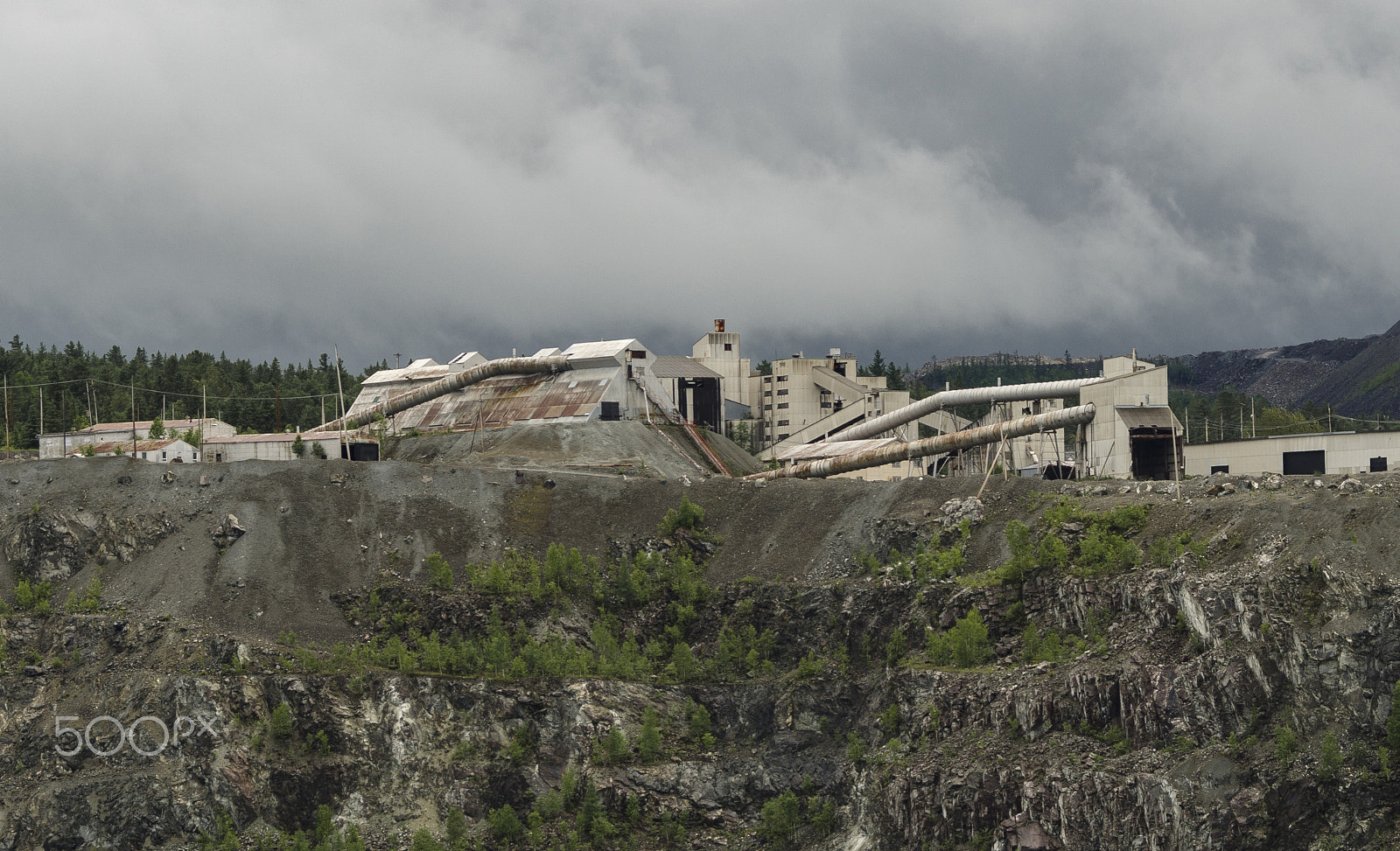 AF Zoom-Nikkor 35-135mm f/3.5-4.5 sample photo. Quebec asbestos mine photography