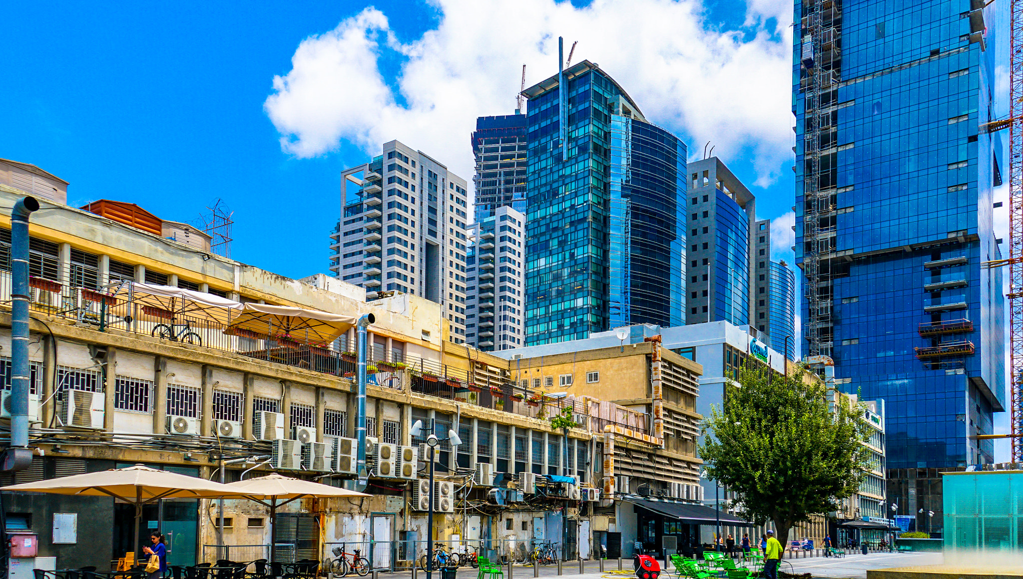 Sony a6300 + Sony E 18-200mm F3.5-6.3 OSS sample photo. 2016.07.04 tel aviv people and places 06454 photography