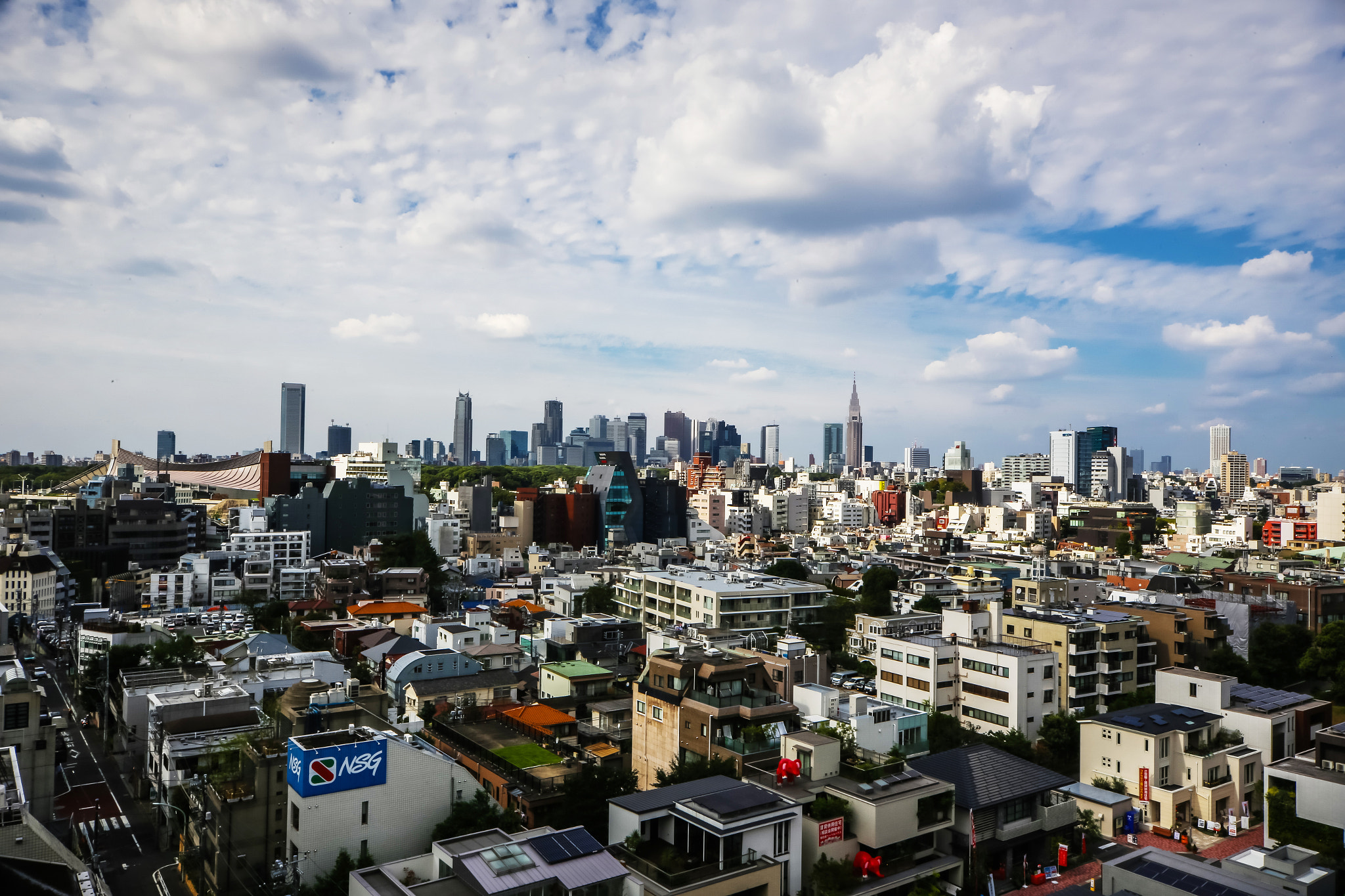 Canon EOS 6D + Sigma 10-20mm F4-5.6 EX DC HSM sample photo. Omotesando photography