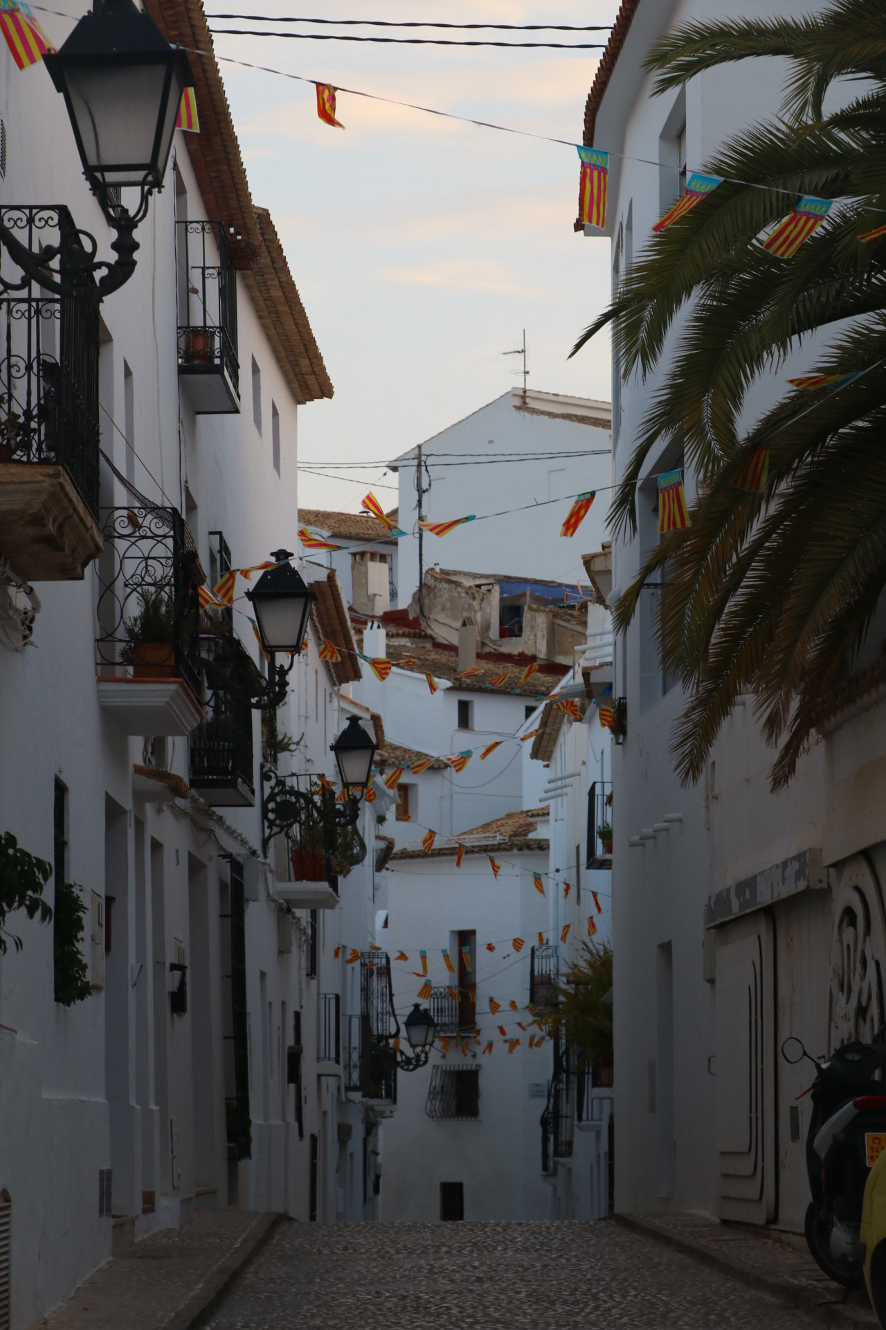 Canon EOS 750D (EOS Rebel T6i / EOS Kiss X8i) sample photo. Old town altea  photography