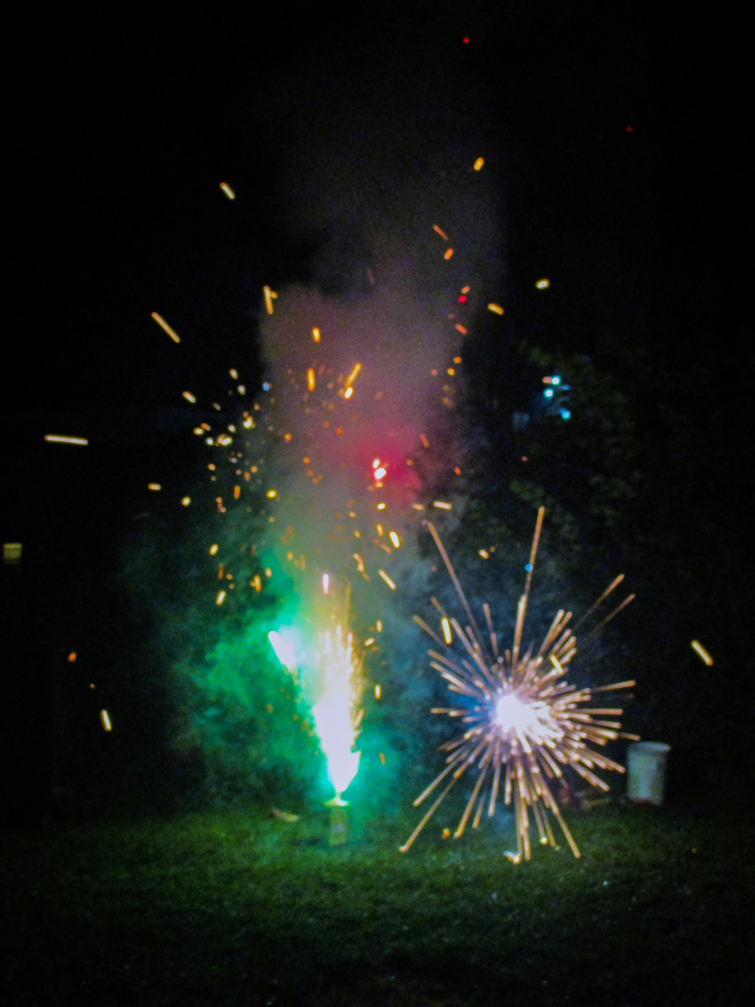 Canon PowerShot ELPH 160 (IXUS 160 / IXY 150) sample photo. Tiny fireworks photography