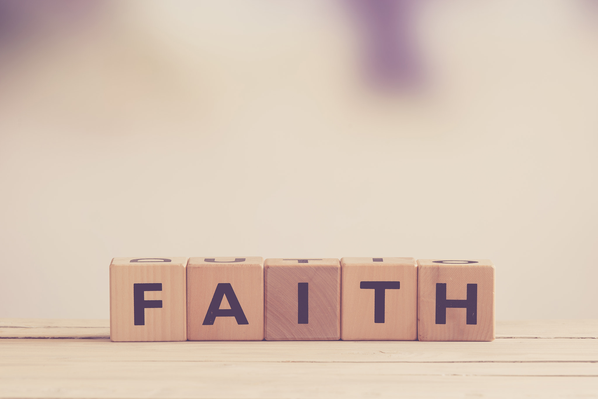 Sony a7R + Sony 70-400mm F4-5.6 G SSM II sample photo. Faith sign made of wood photography