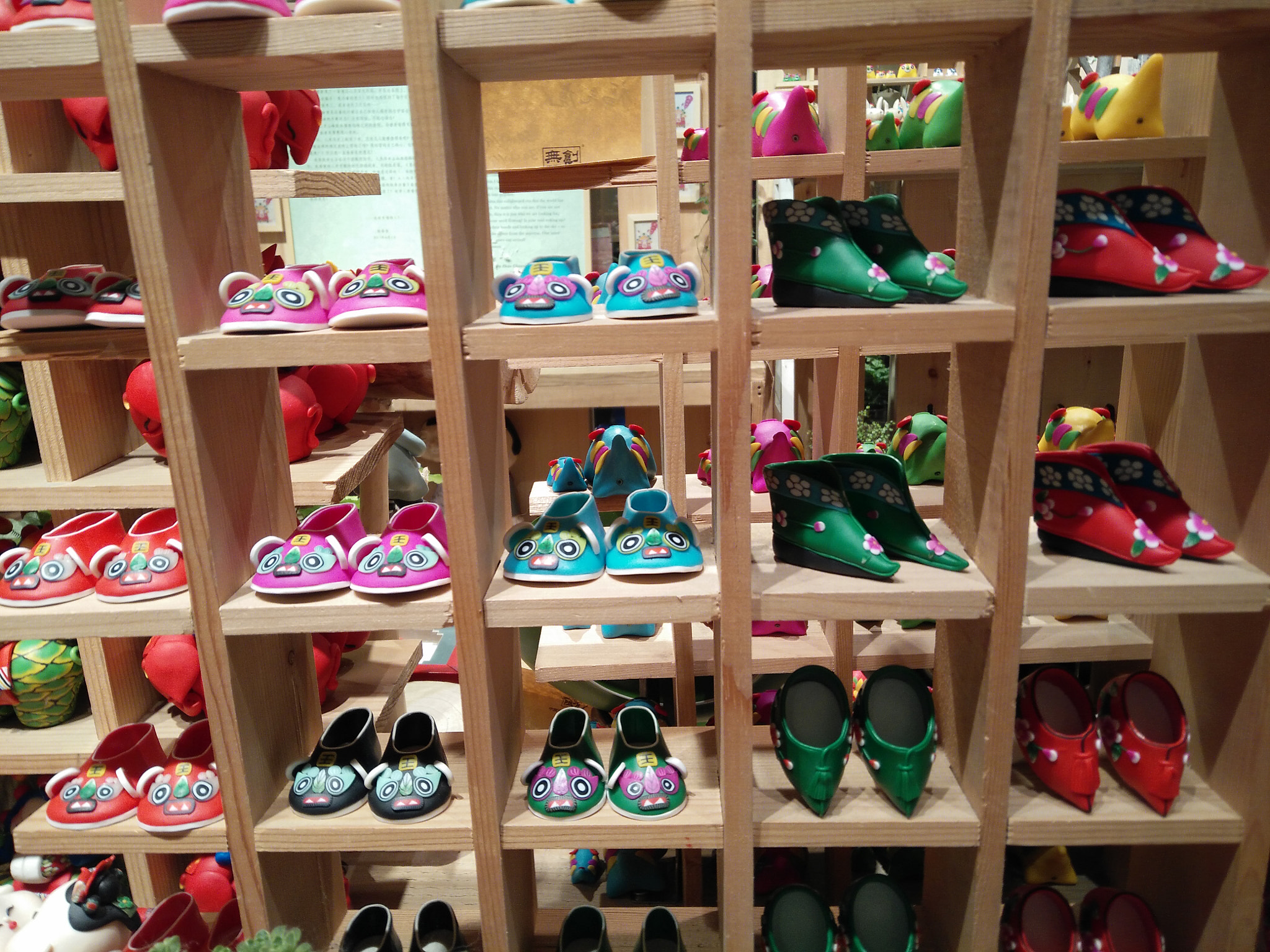 OnePlus ONE E1001 sample photo. Little cute shoes photography