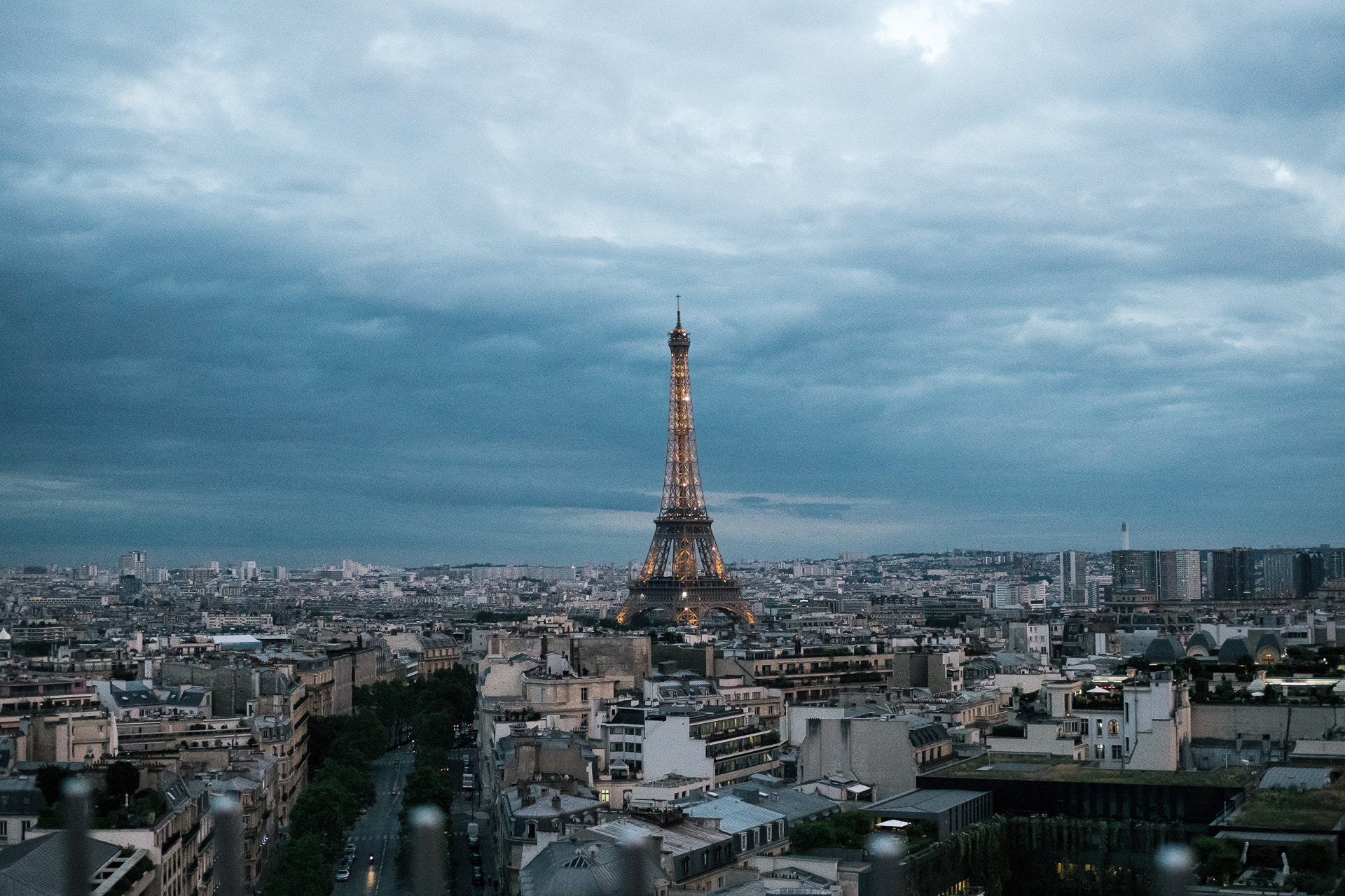 Sony a6300 + E 32mm F1.8 sample photo. Eiffel tower photography