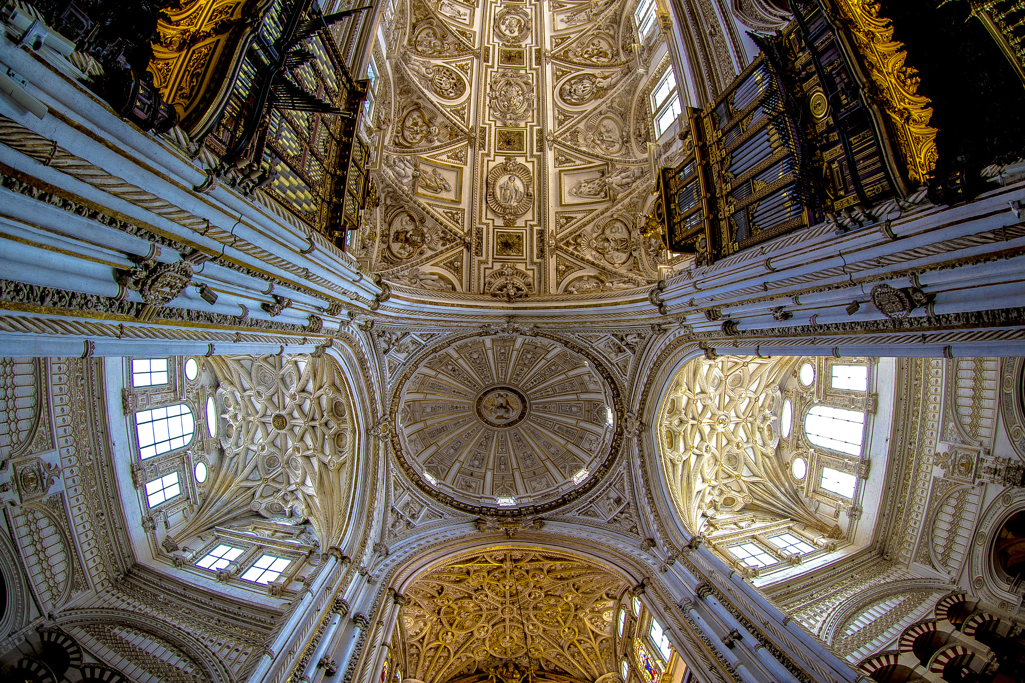 Canon EF 8-15mm F4L Fisheye USM sample photo. Mezquita catedral de córdoba photography