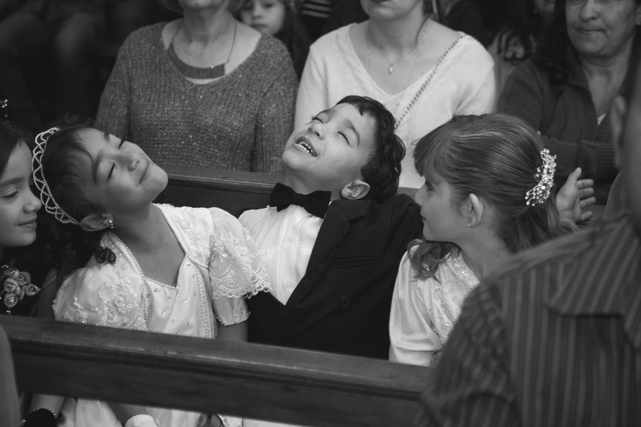 Canon EOS 1100D (EOS Rebel T3 / EOS Kiss X50) sample photo. Wedding -  children playing at the wedding. photography