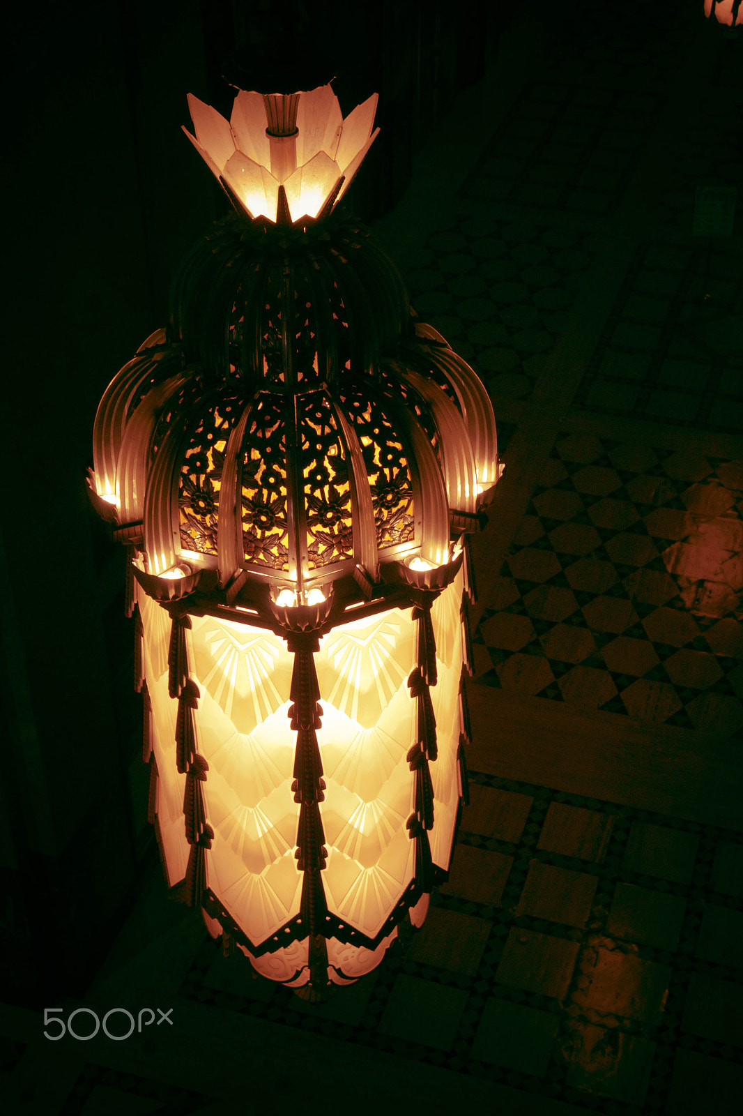 Canon EOS 500D (EOS Rebel T1i / EOS Kiss X3) sample photo. Light from above photography