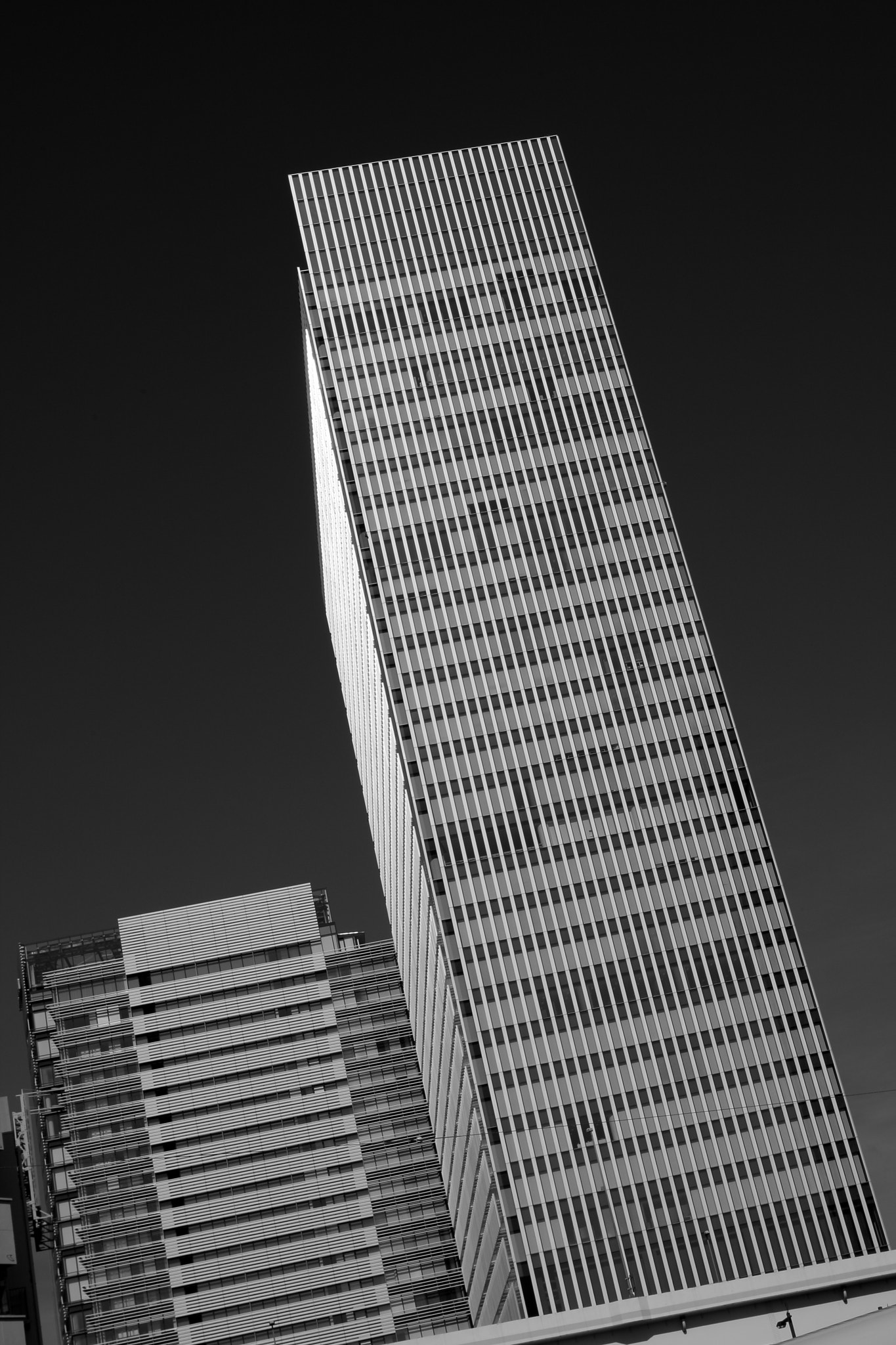 Canon EF 28-80mm f/3.5-5.6 USM sample photo. Building photography