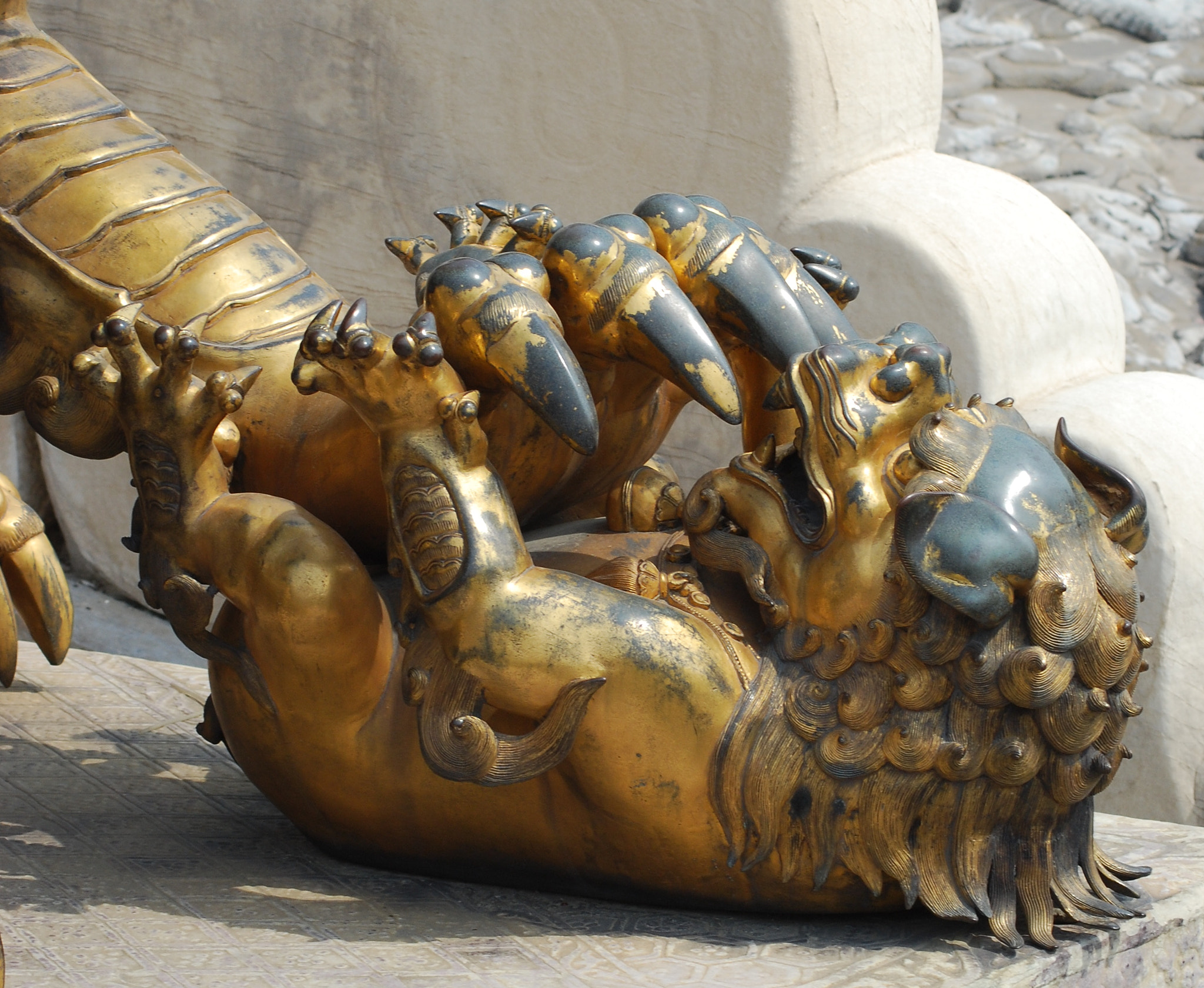 Nikon AF Nikkor 70-300mm F4-5.6G sample photo. Lions cub sculpture photography