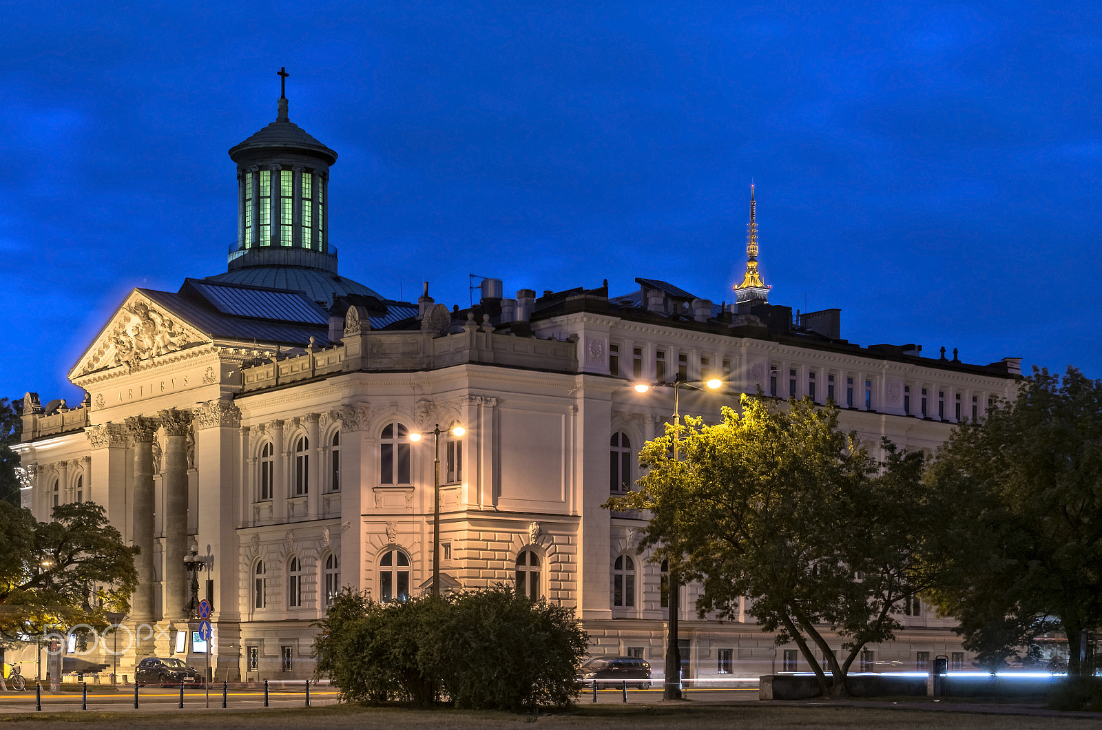 Sigma 17-50mm F2.8 EX DC HSM sample photo. Poland - zacheta gallery photography
