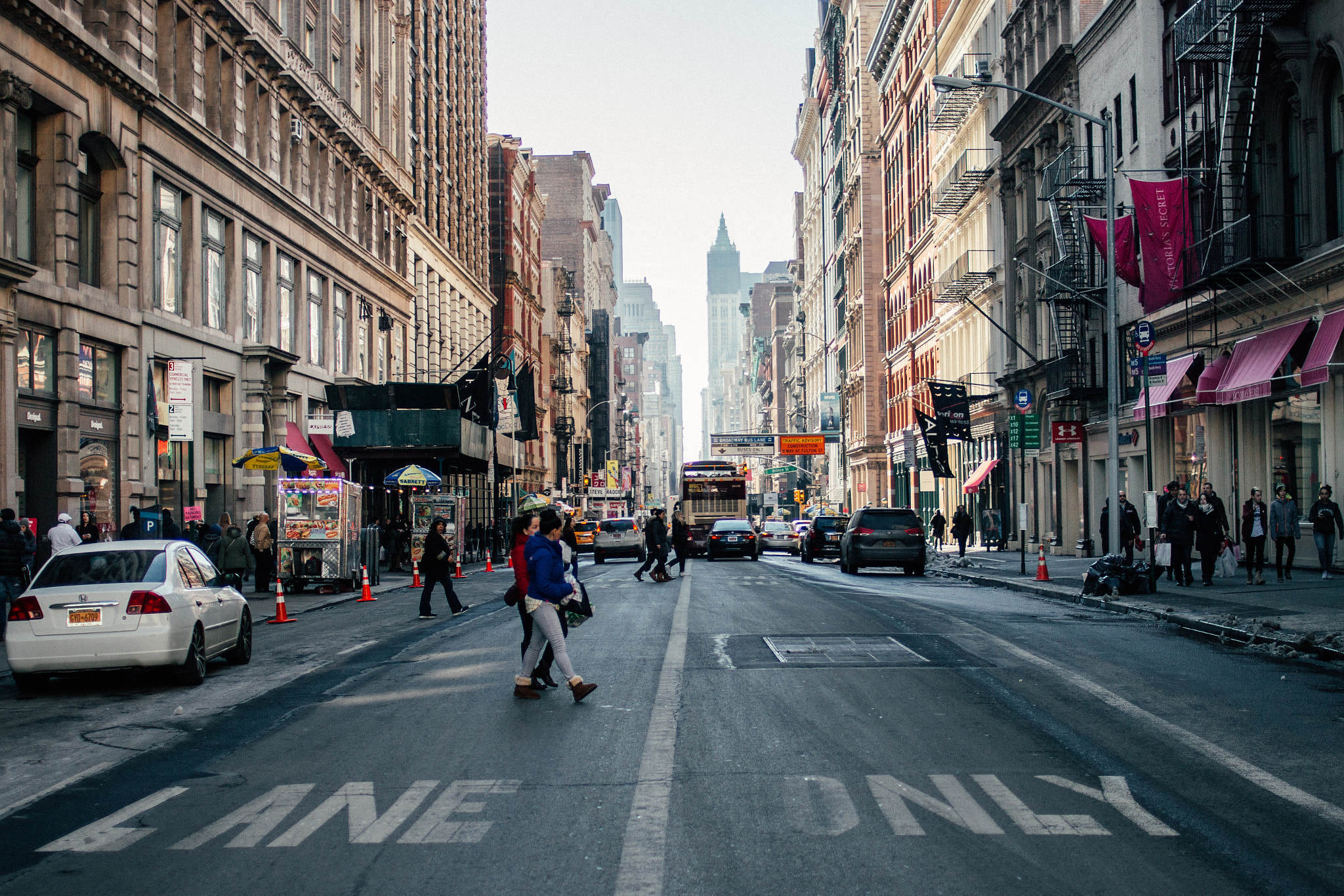 Canon EOS 70D + Canon EF 35mm F2 sample photo. New york busy street photography