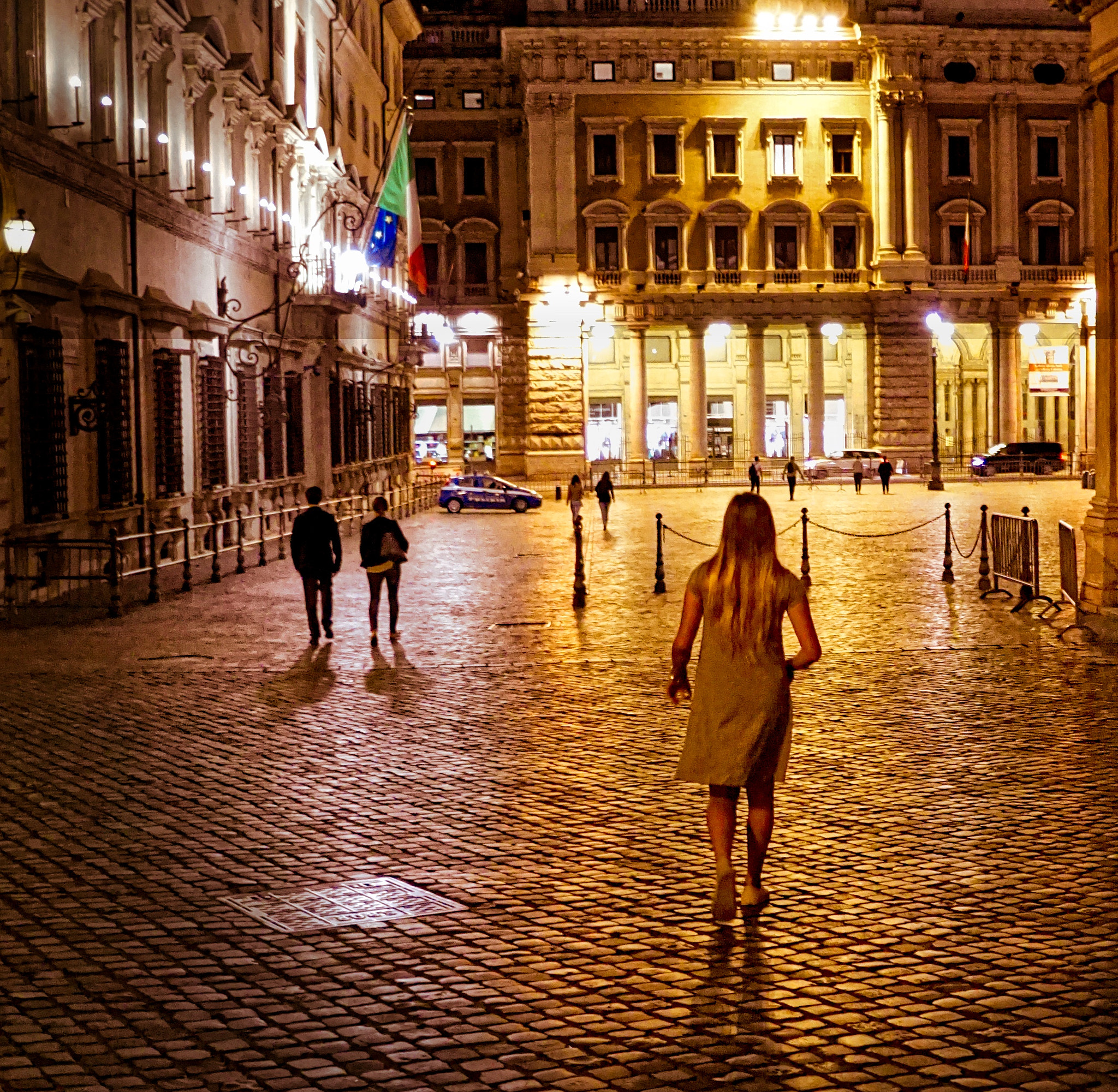 Sony a6000 + Tamron 18-200mm F3.5-6.3 Di III VC sample photo. Streets of rome photography