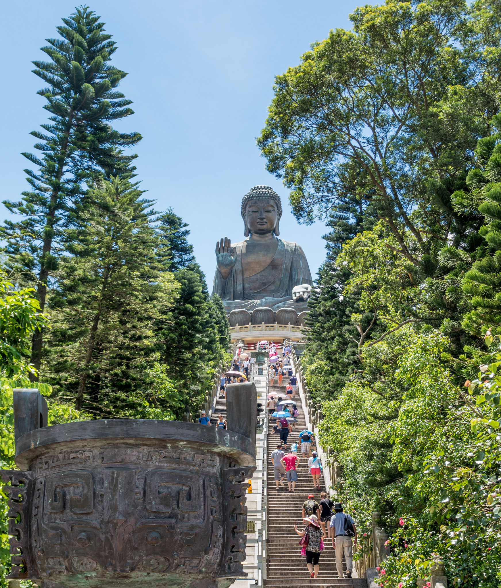 Sony DT 18-200mm F3.5-6.3 sample photo. Tian tan buddha, hong kong photography
